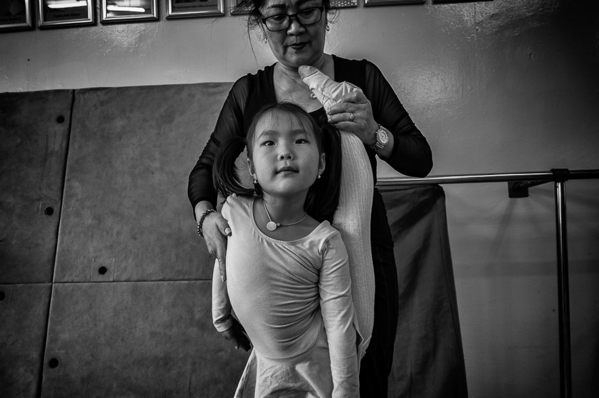 London Photography Awards Winner - Mongolian Contortionism