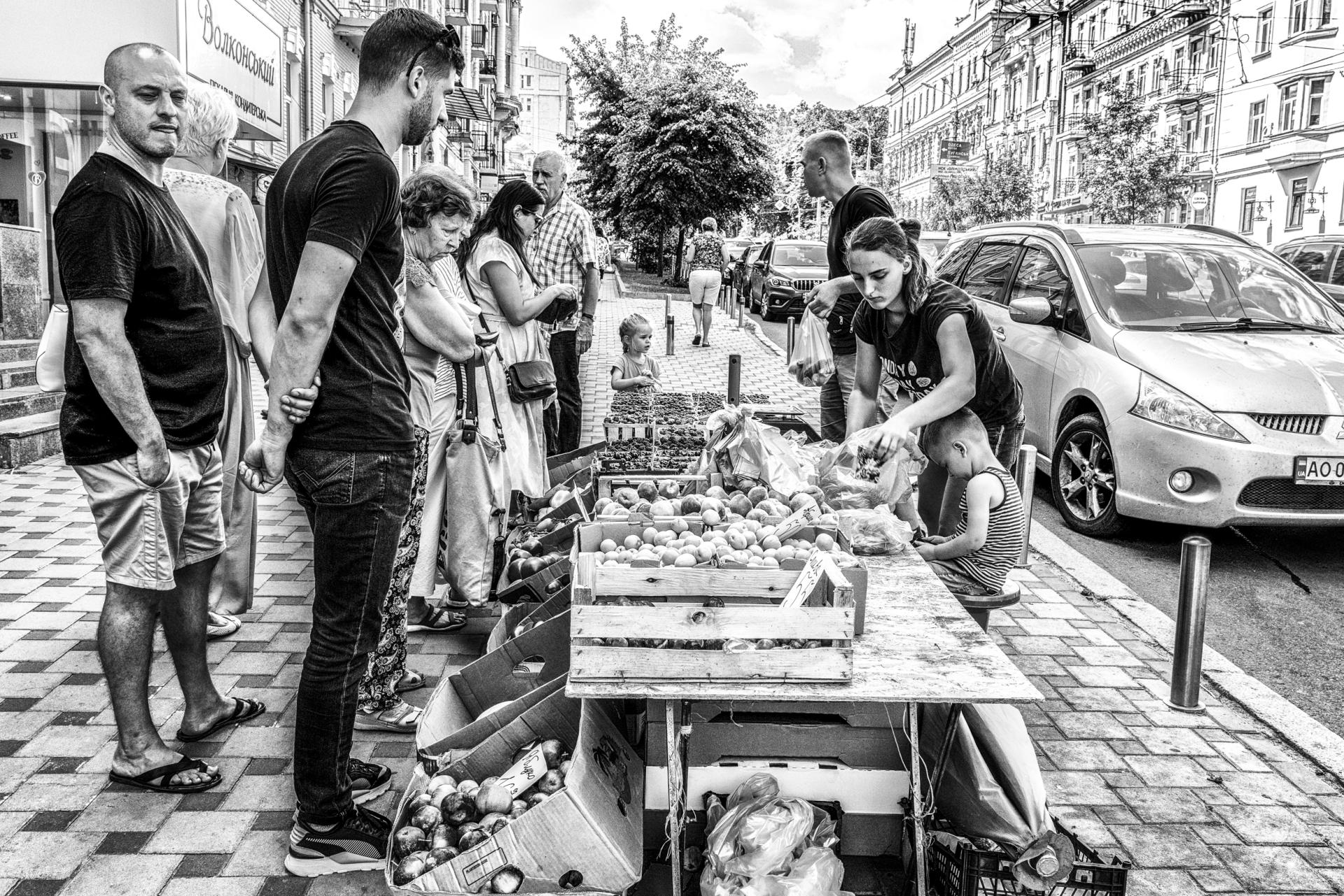 London Photography Awards Winner - A little shopping on the way home