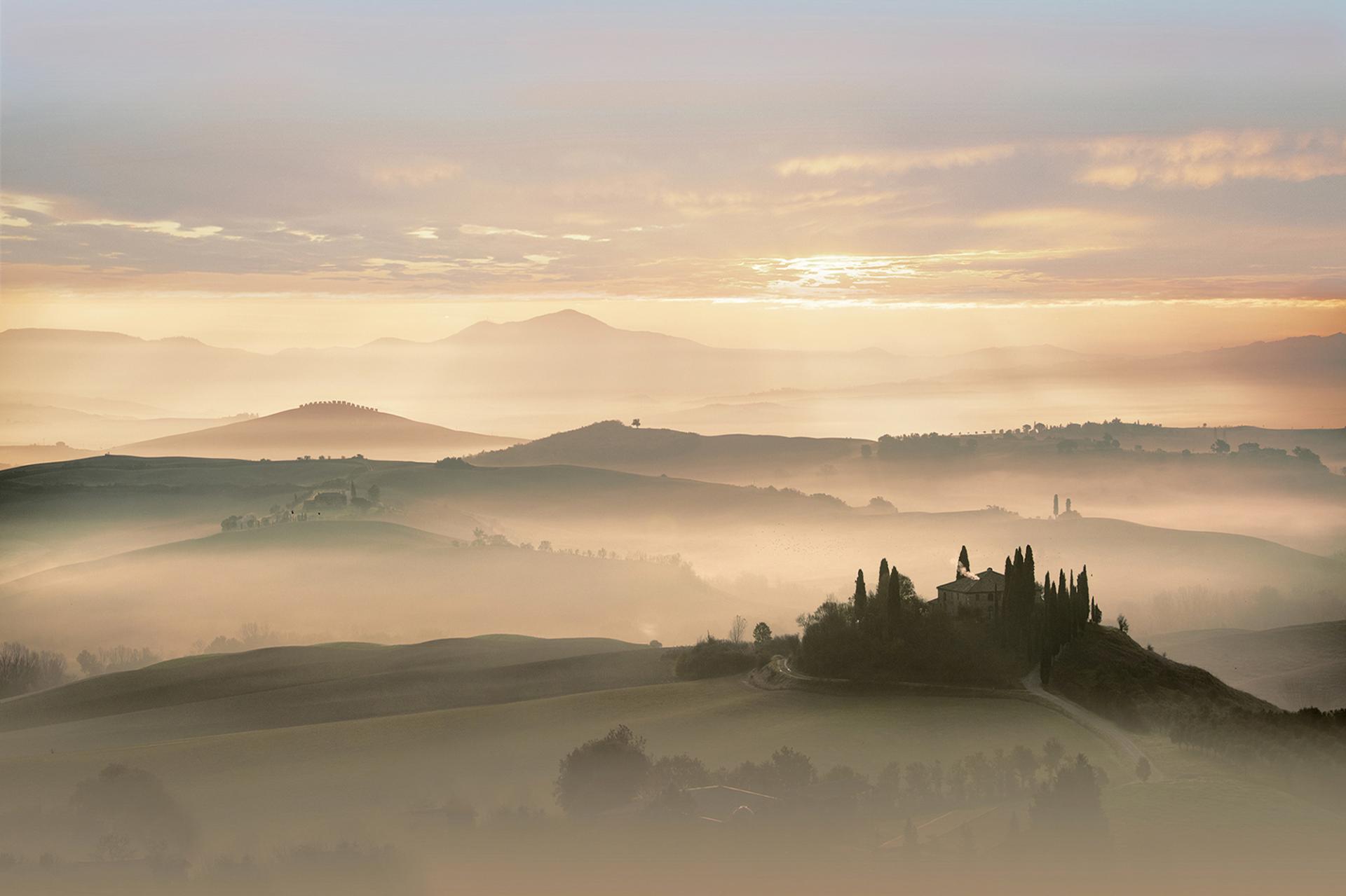 London Photography Awards Winner - Light and Fog in Tuscany