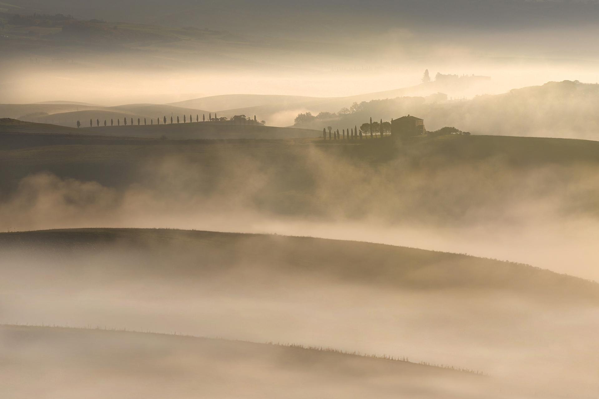 London Photography Awards Winner - Light and Fog in Tuscany