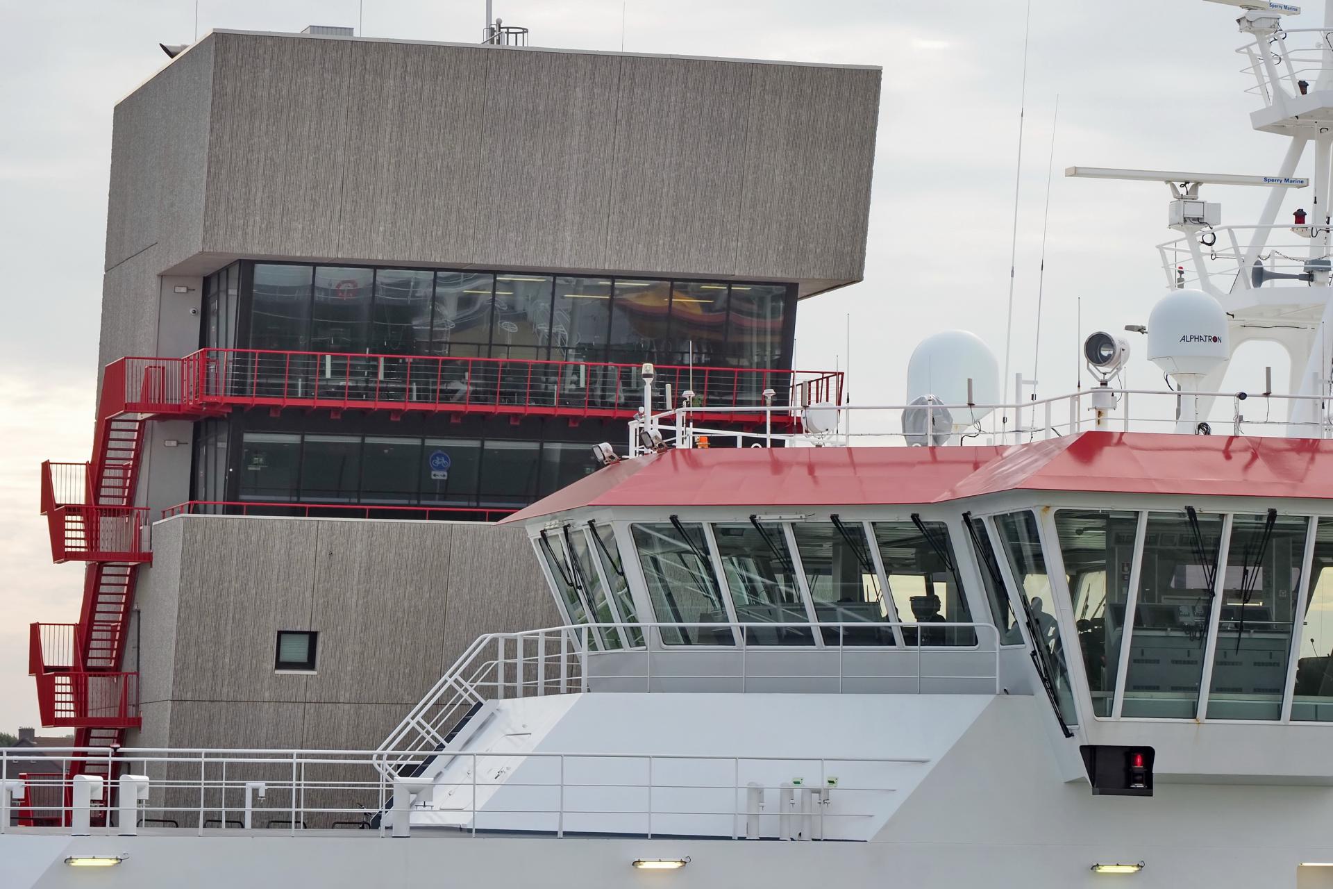 London Photography Awards Winner - New and biggest sea lock Zeesluis IJmuiden in use