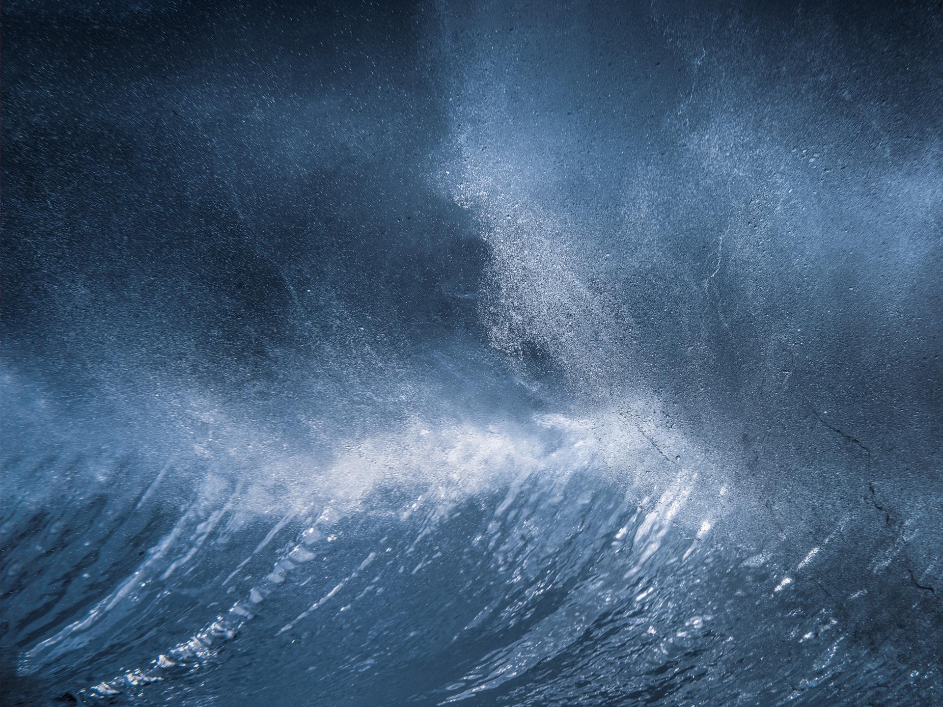 London Photography Awards Winner - Edge of the wave