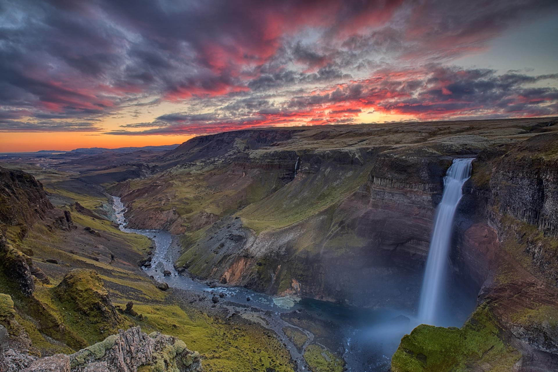 London Photography Awards Winner - Háifoss í Fossá