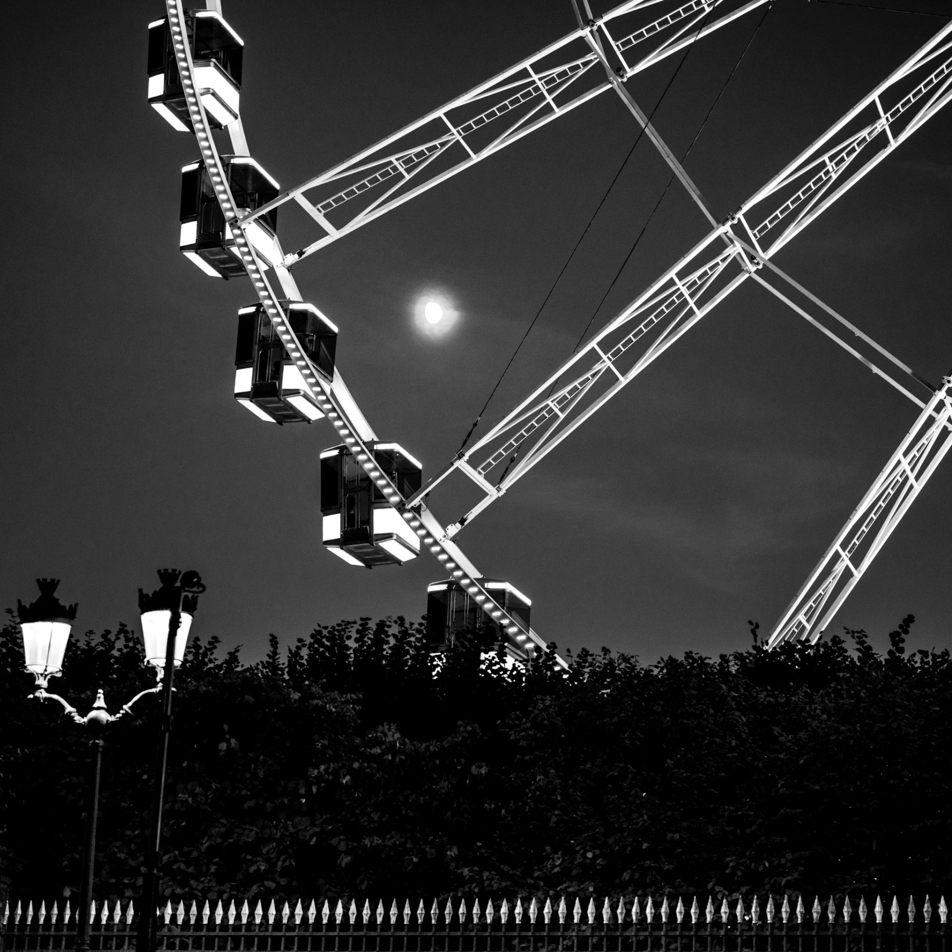 London Photography Awards Winner - Ferris Wheel in the moonlight