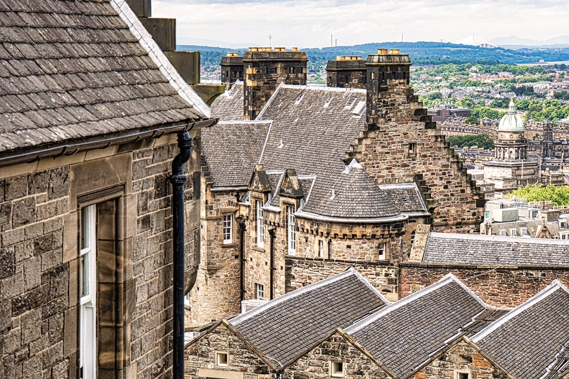 London Photography Awards Winner - Edinburgh Castel: At the Edge