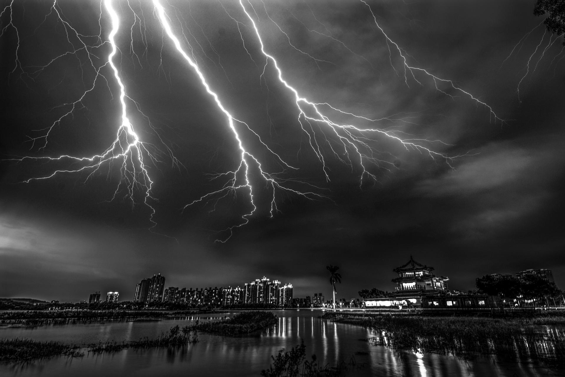 London Photography Awards Winner - Lightning Symphony