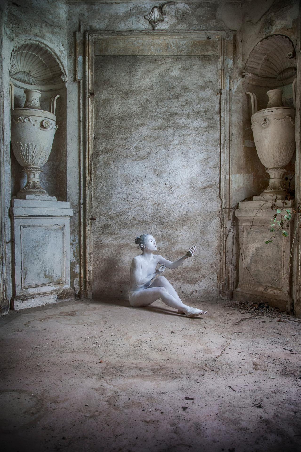 London Photography Awards Winner - Dust statues