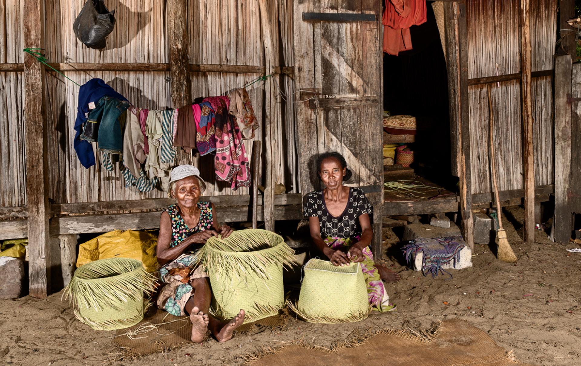 London Photography Awards Winner - Weaving Baskets