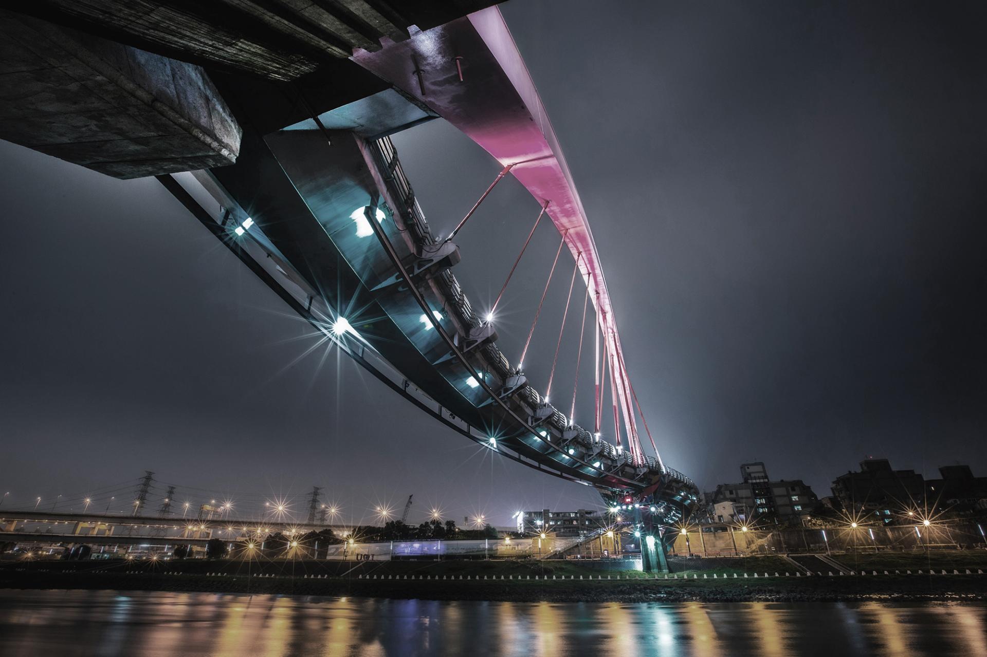 London Photography Awards Winner - Rainbow bridge