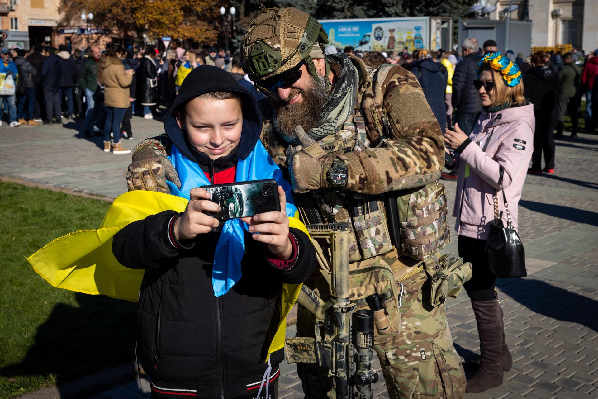 London Photography Awards Winner - Snapshots of Valor: On the Front Lines of Ukraine's Struggle