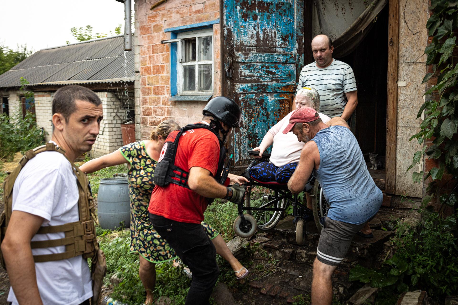 London Photography Awards Winner - Snapshots of Valor: On the Front Lines of Ukraine's Struggle