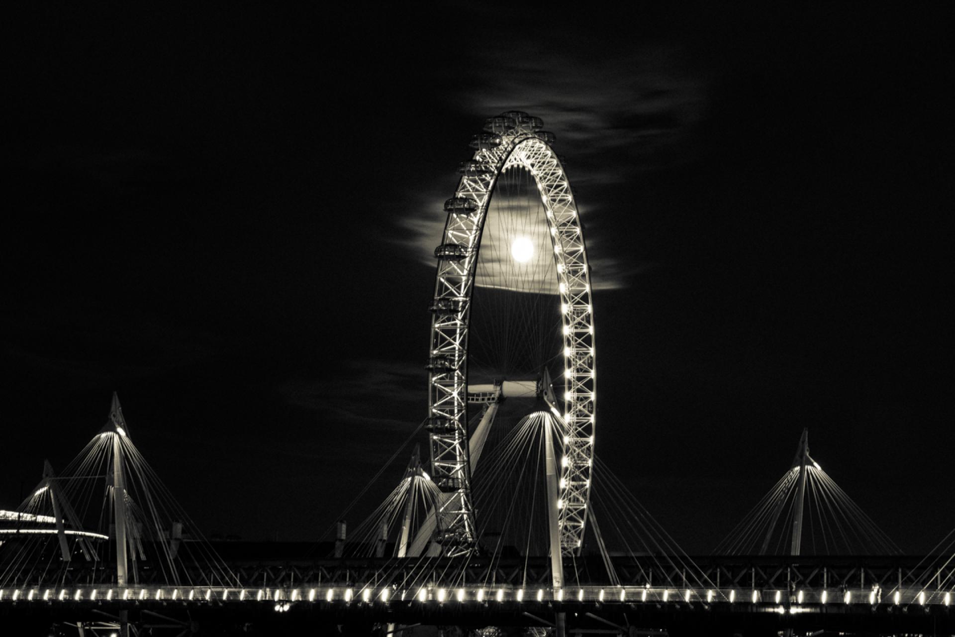 London Photography Awards Winner - Moonlit Eye of London