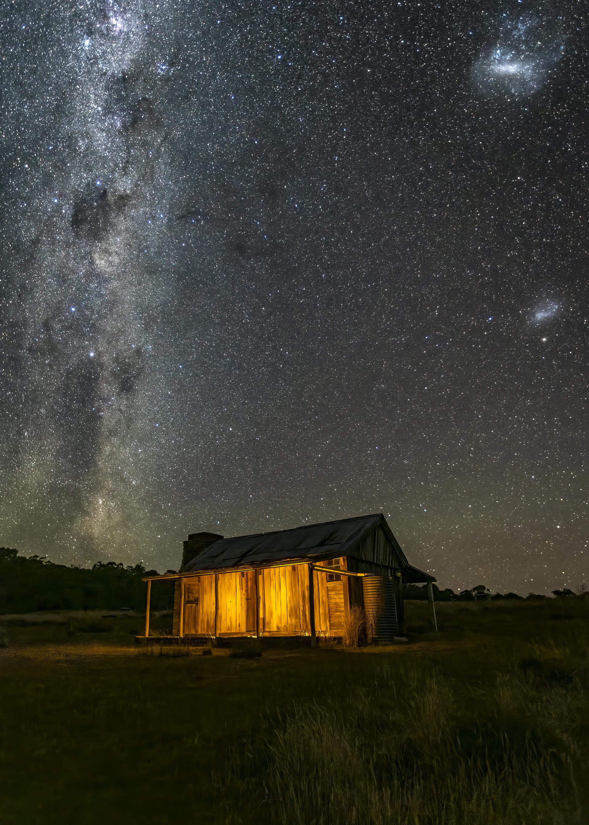 London Photography Awards Winner - EMU LMC SMC over Brayshaws Hut