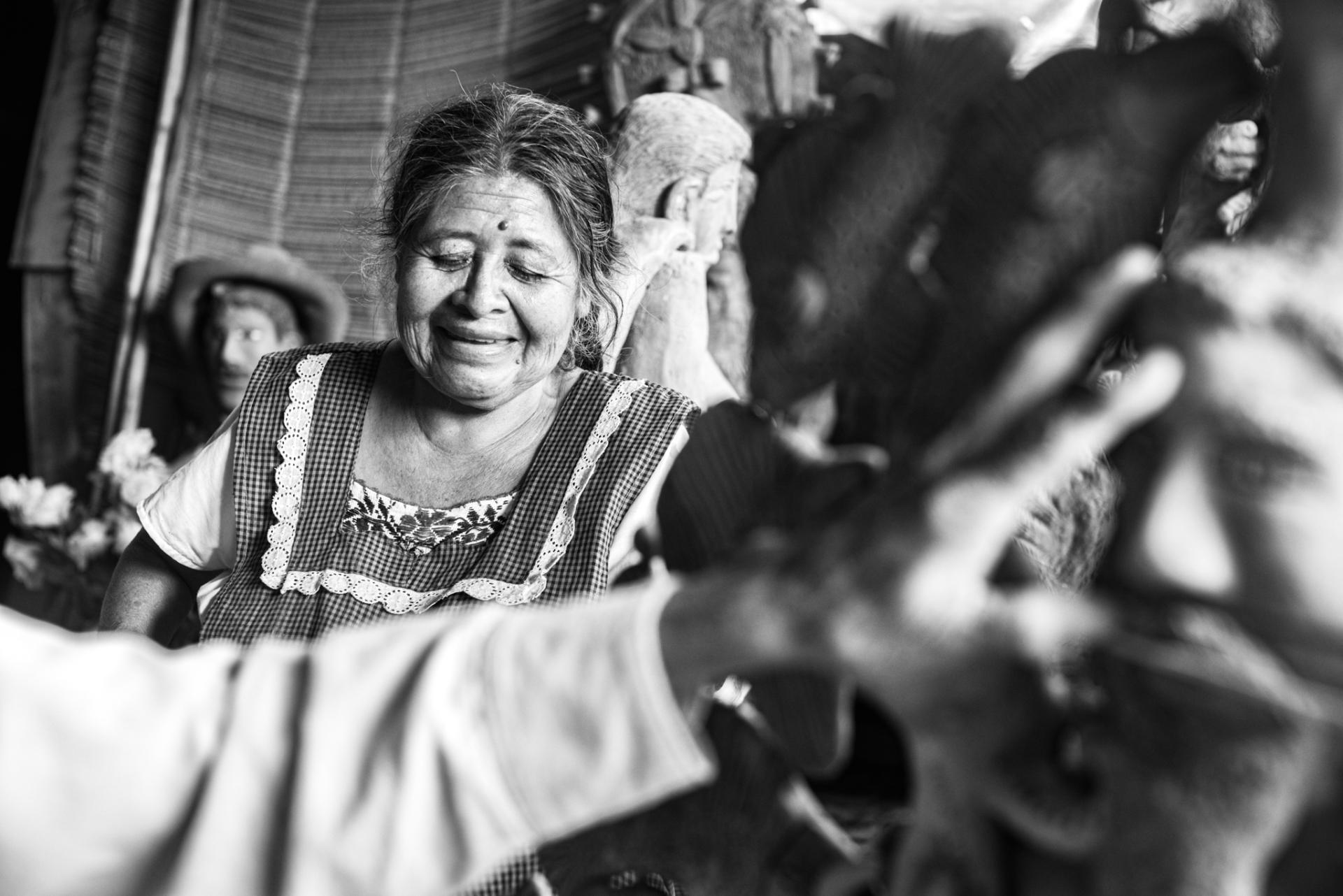 London Photography Awards Winner - Sculpting with the hands of the soul 