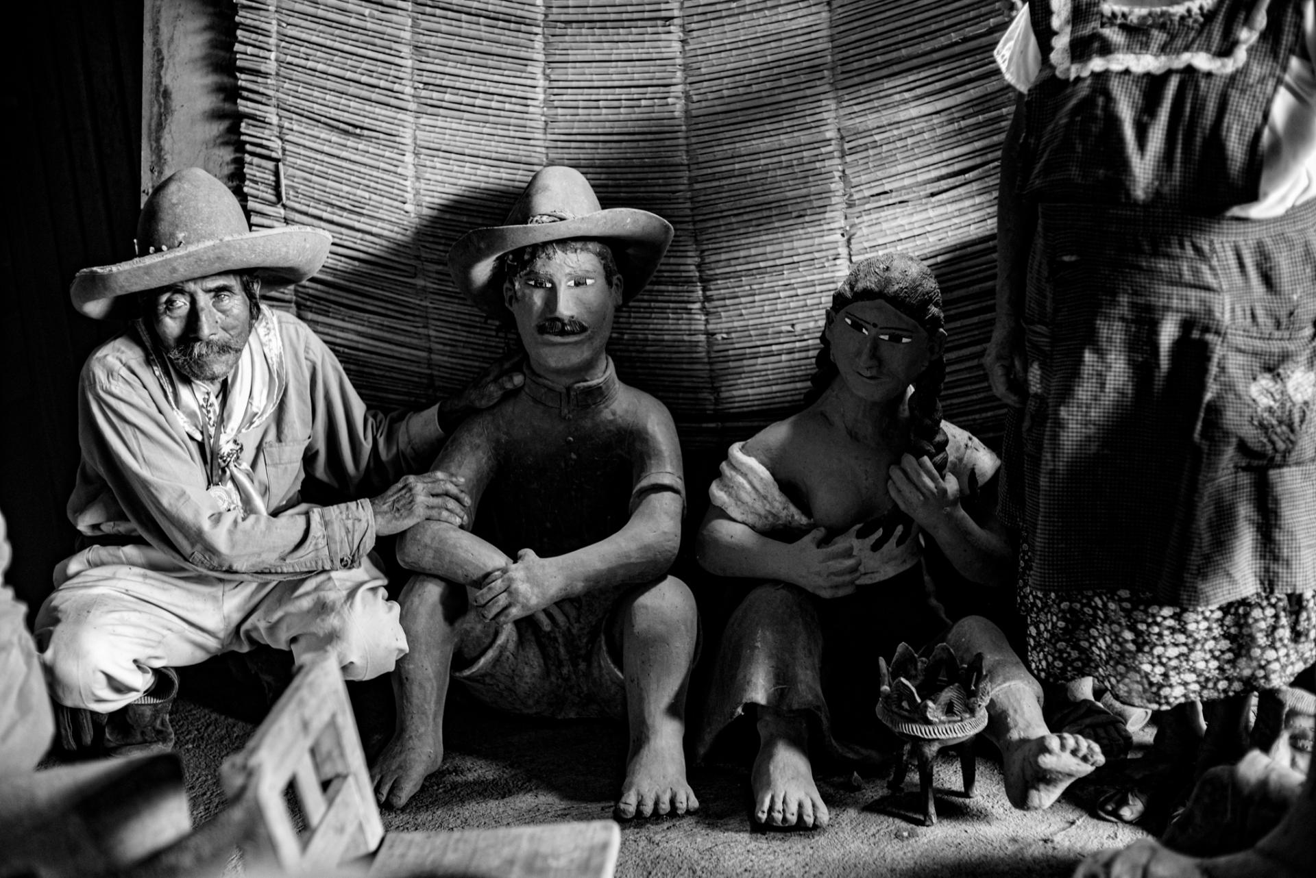 London Photography Awards Winner - Sculpting with the hands of the soul 