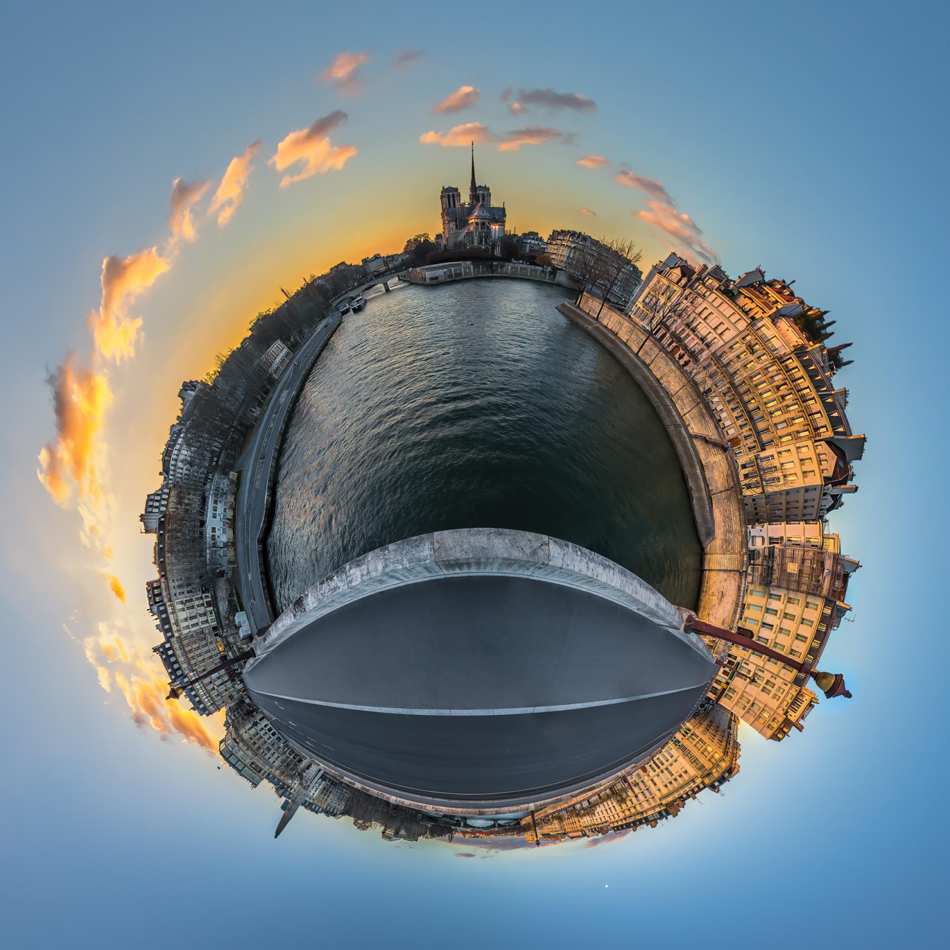 London Photography Awards Winner - Tiny Planet-sur-Seine