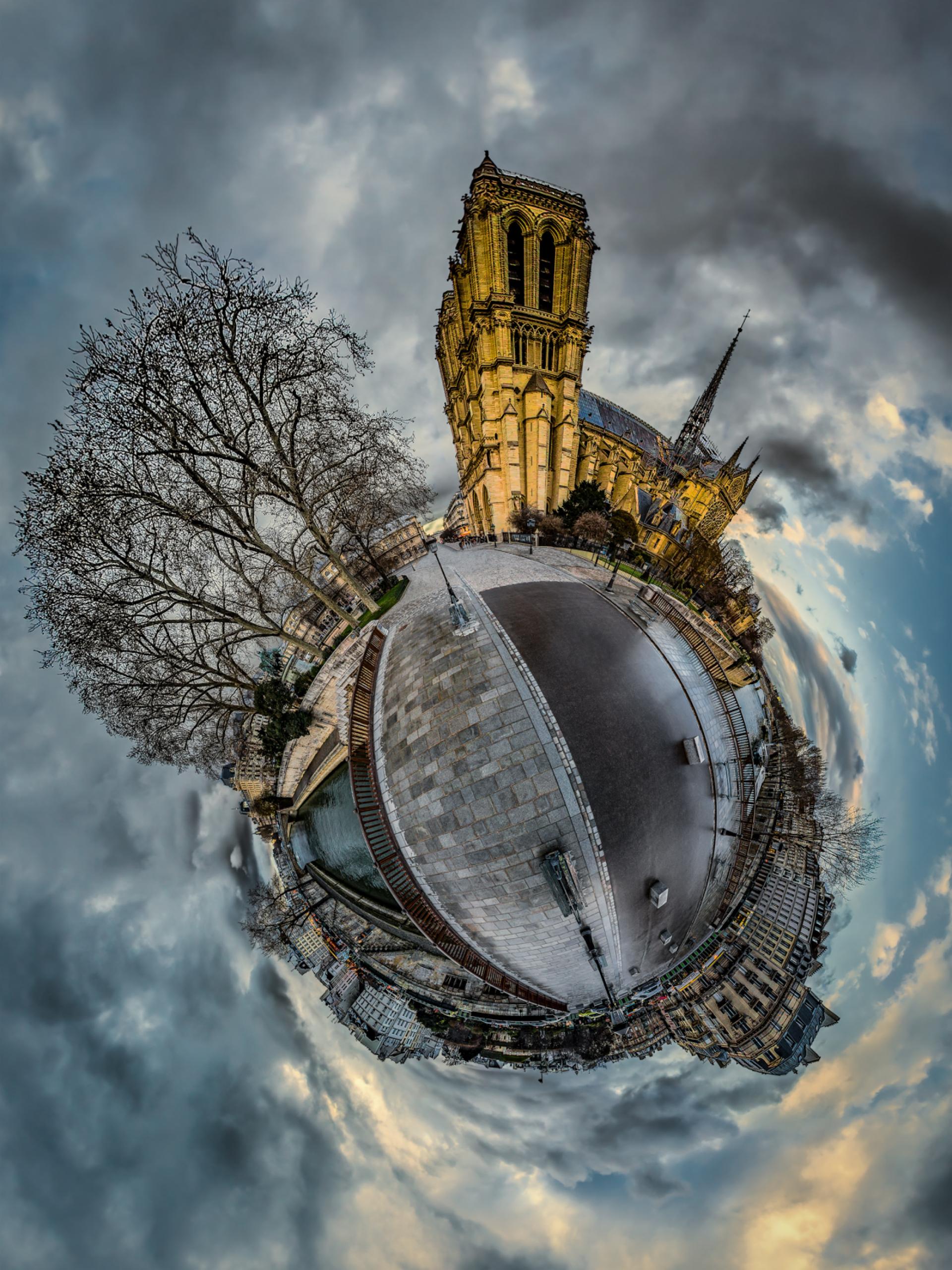 London Photography Awards Winner - Tiny Planet-sur-Seine