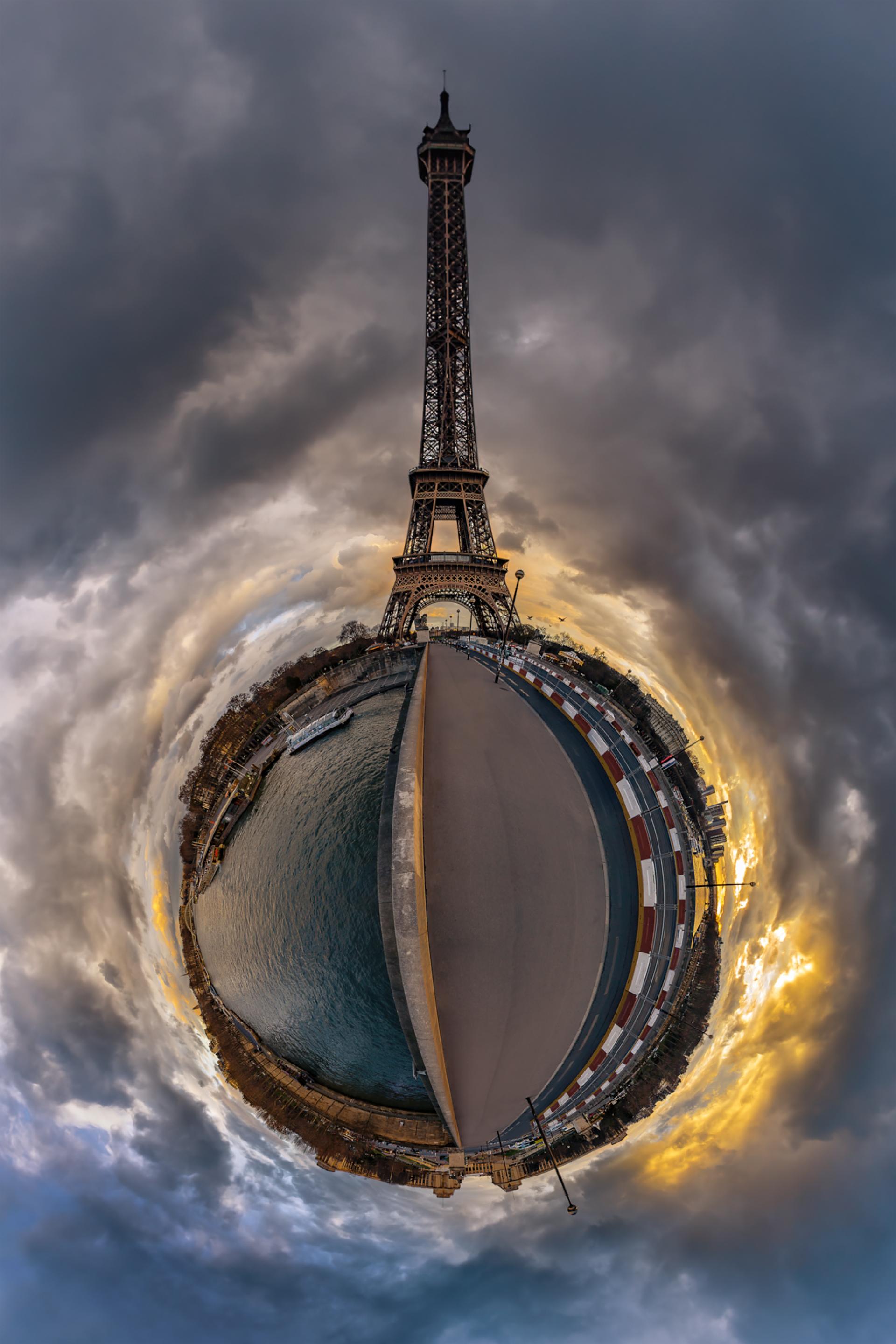 London Photography Awards Winner - Tiny Planet-sur-Seine
