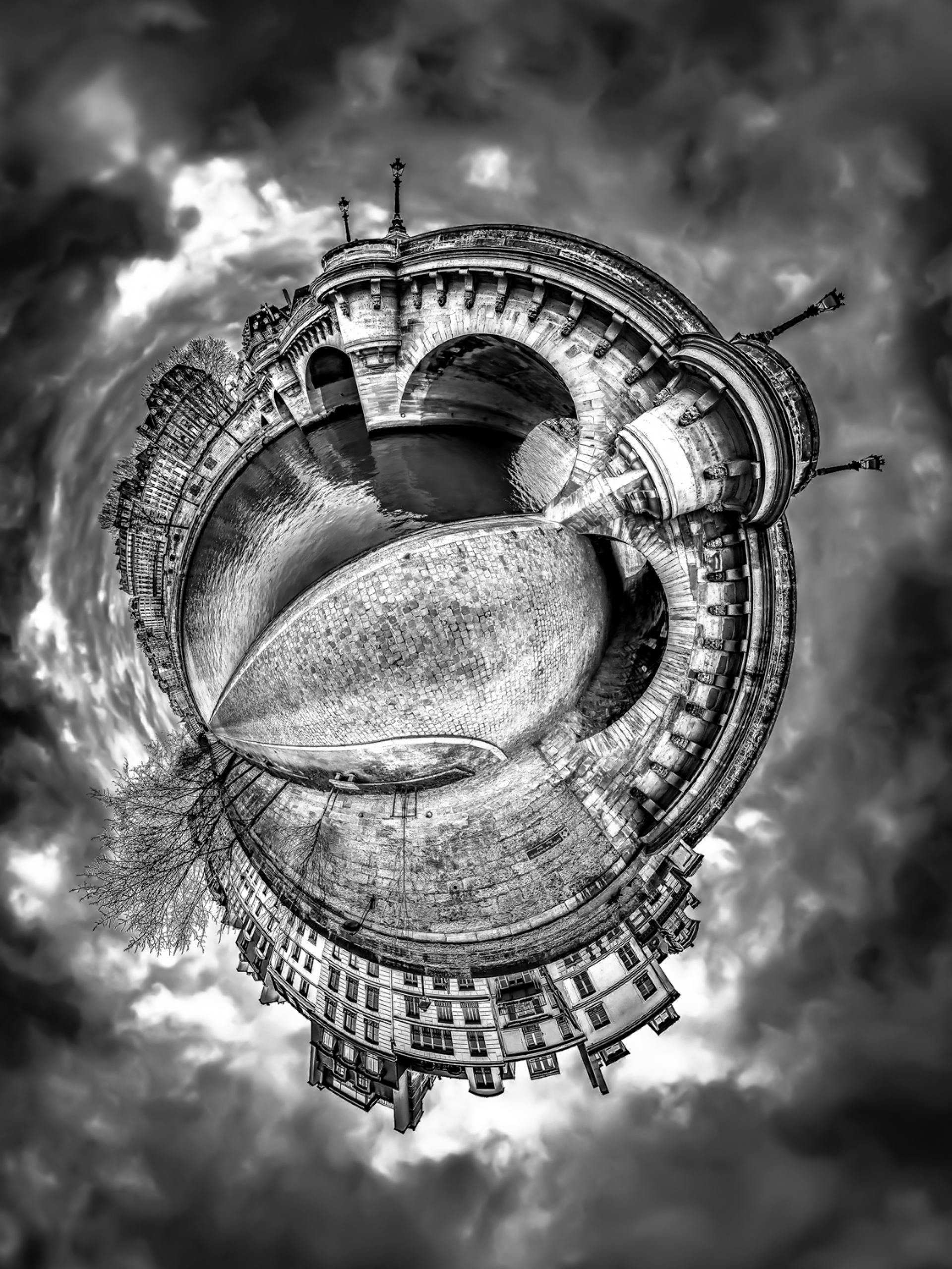 London Photography Awards Winner - Tiny Planet-sur-Seine B&W