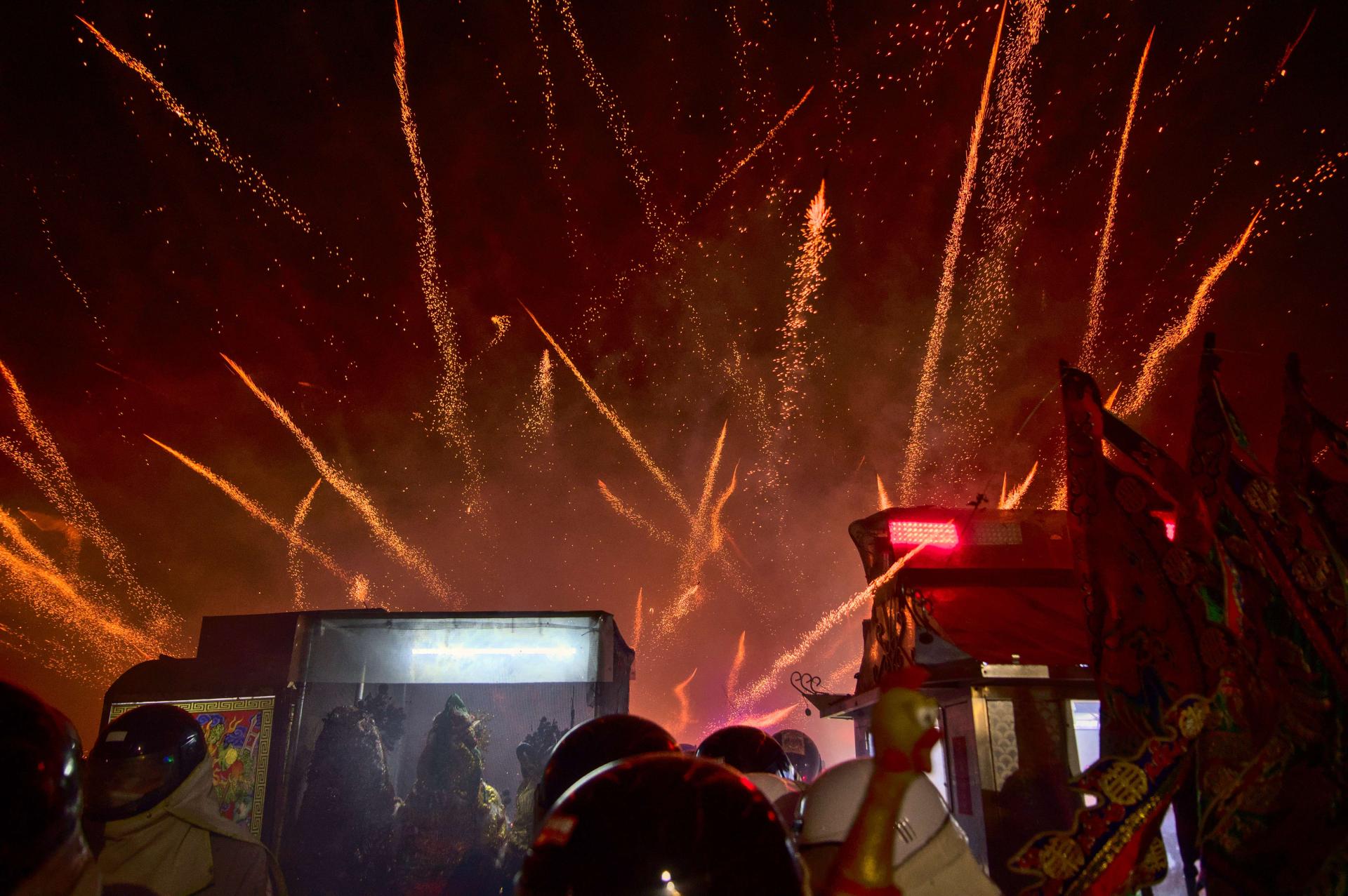 London Photography Awards Winner - Yanshui Beehive Fireworks Festival