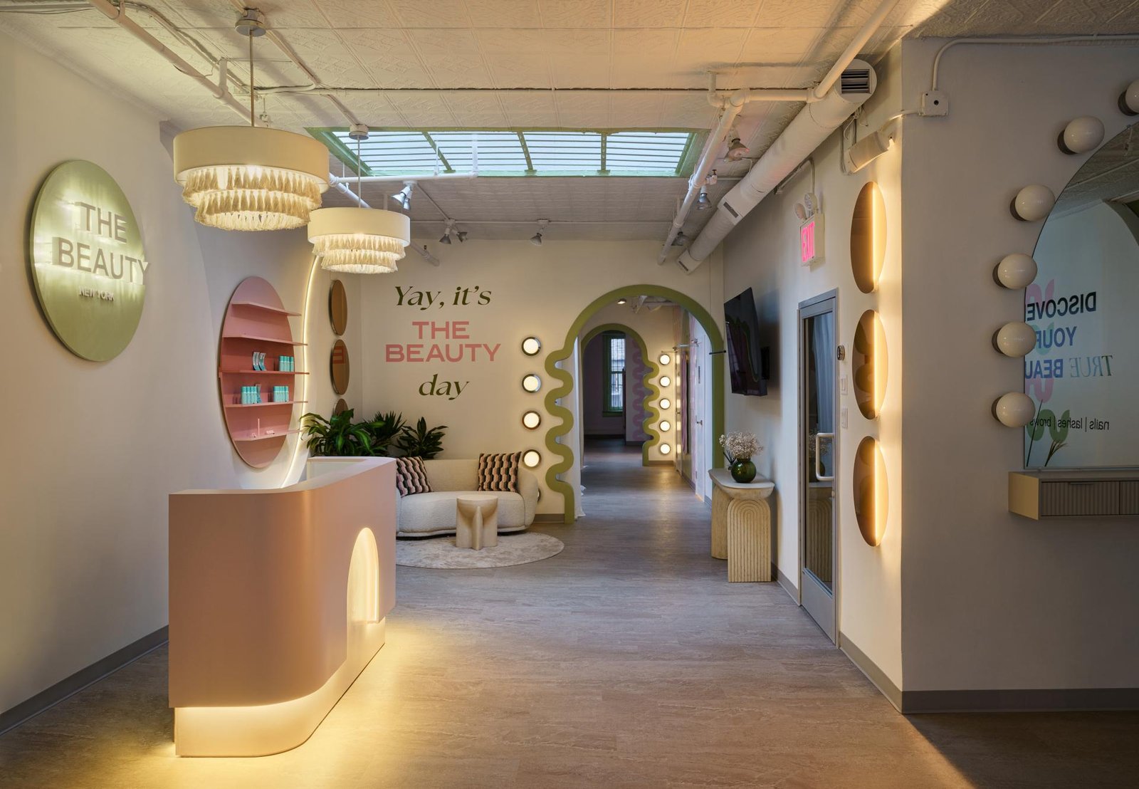 London Photography Awards Winner - Beauty salon in the heart of Manhattan