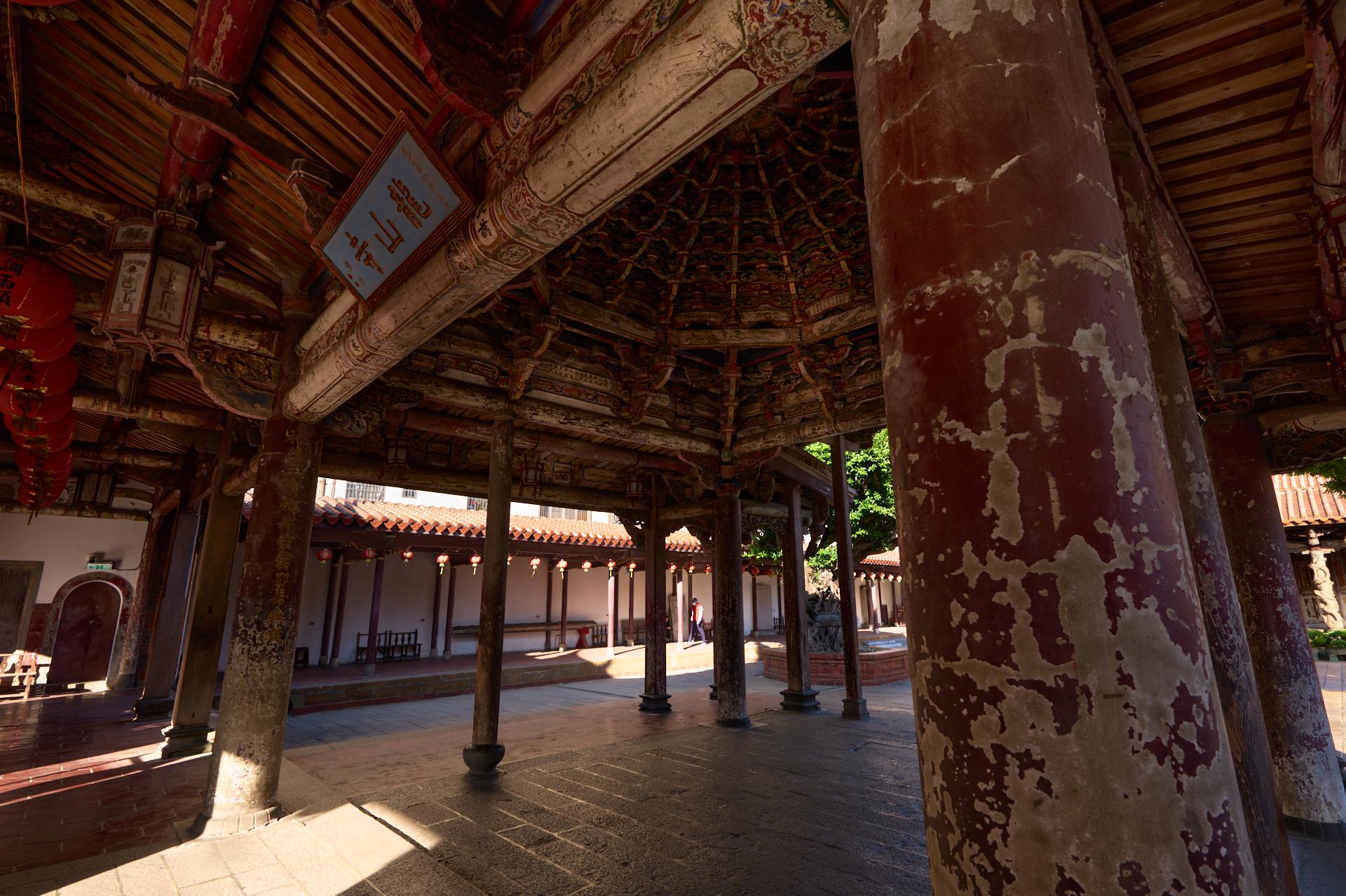 London Photography Awards Winner - Lukang Lung-Shan Temple