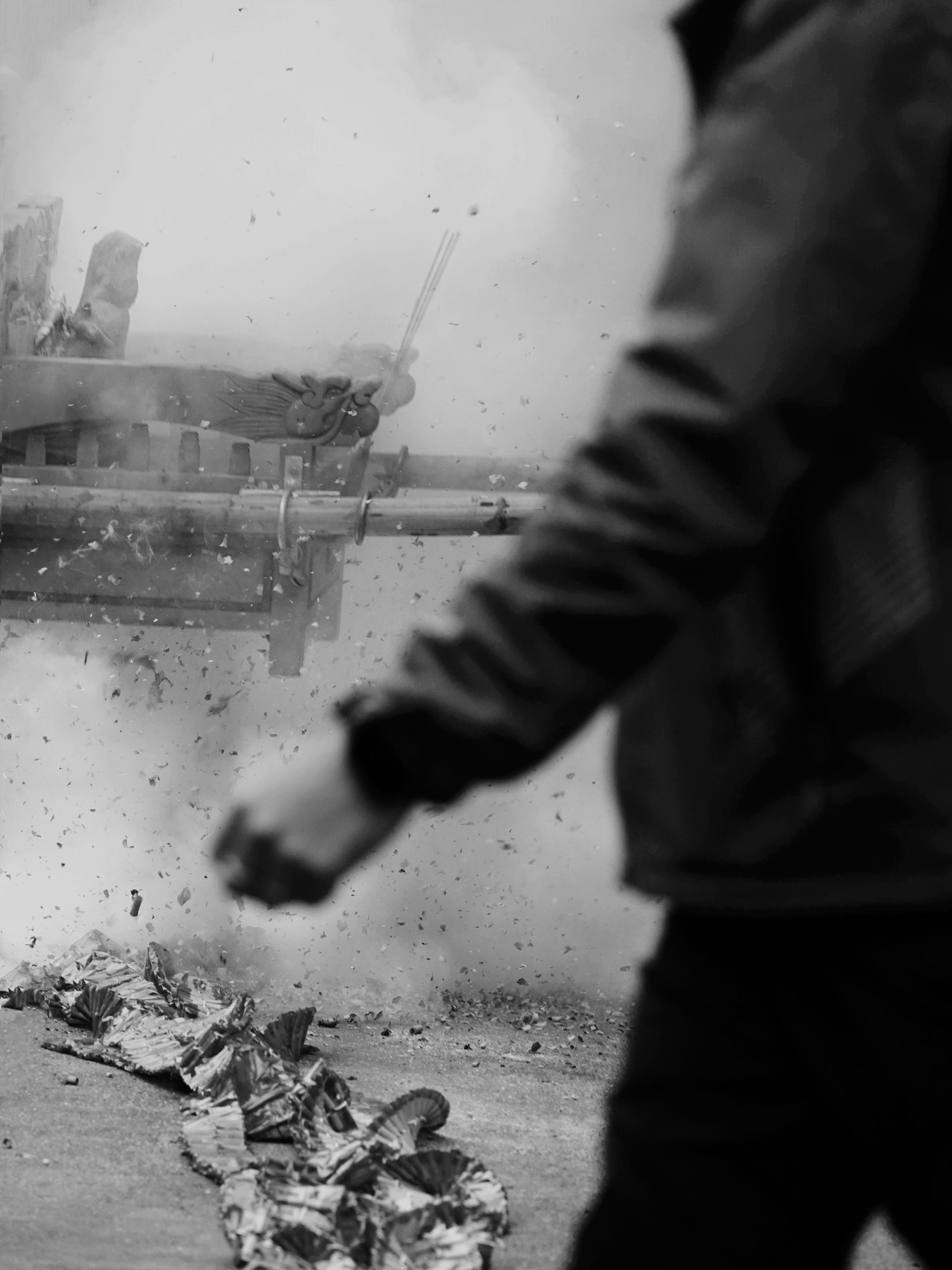 London Photography Awards Winner - Time drawn by the floating Shezidao