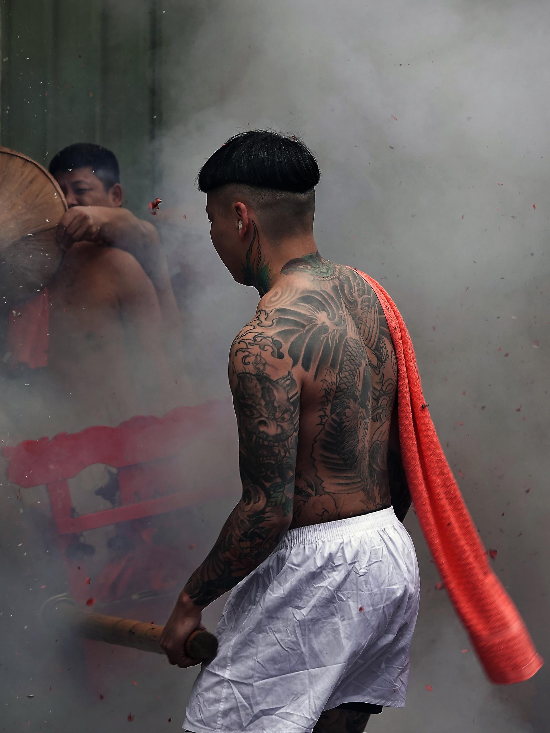London Photography Awards Winner - Time drawn by the floating Shezidao
