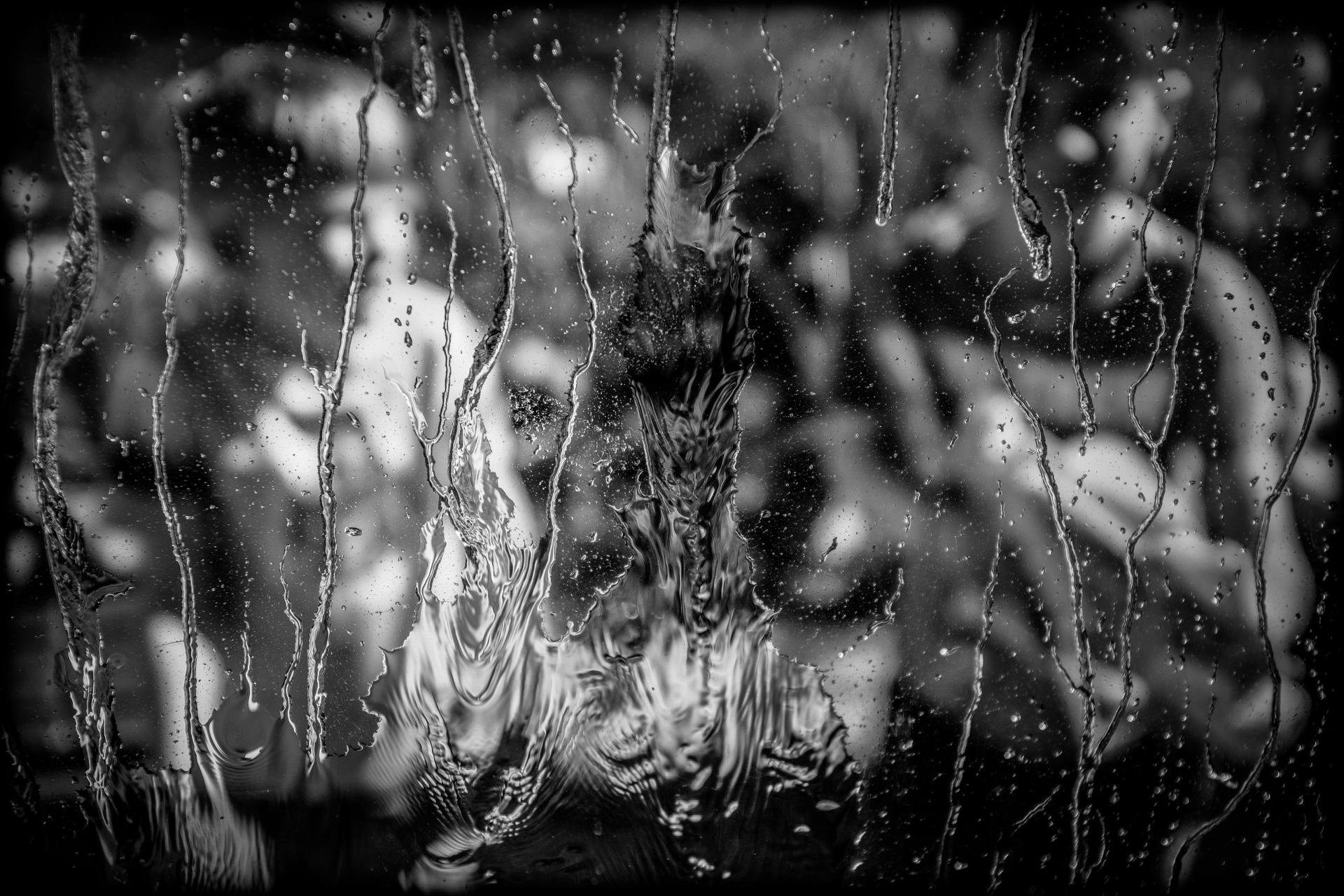 London Photography Awards Winner - LOVE the bubbles, LOVE the water