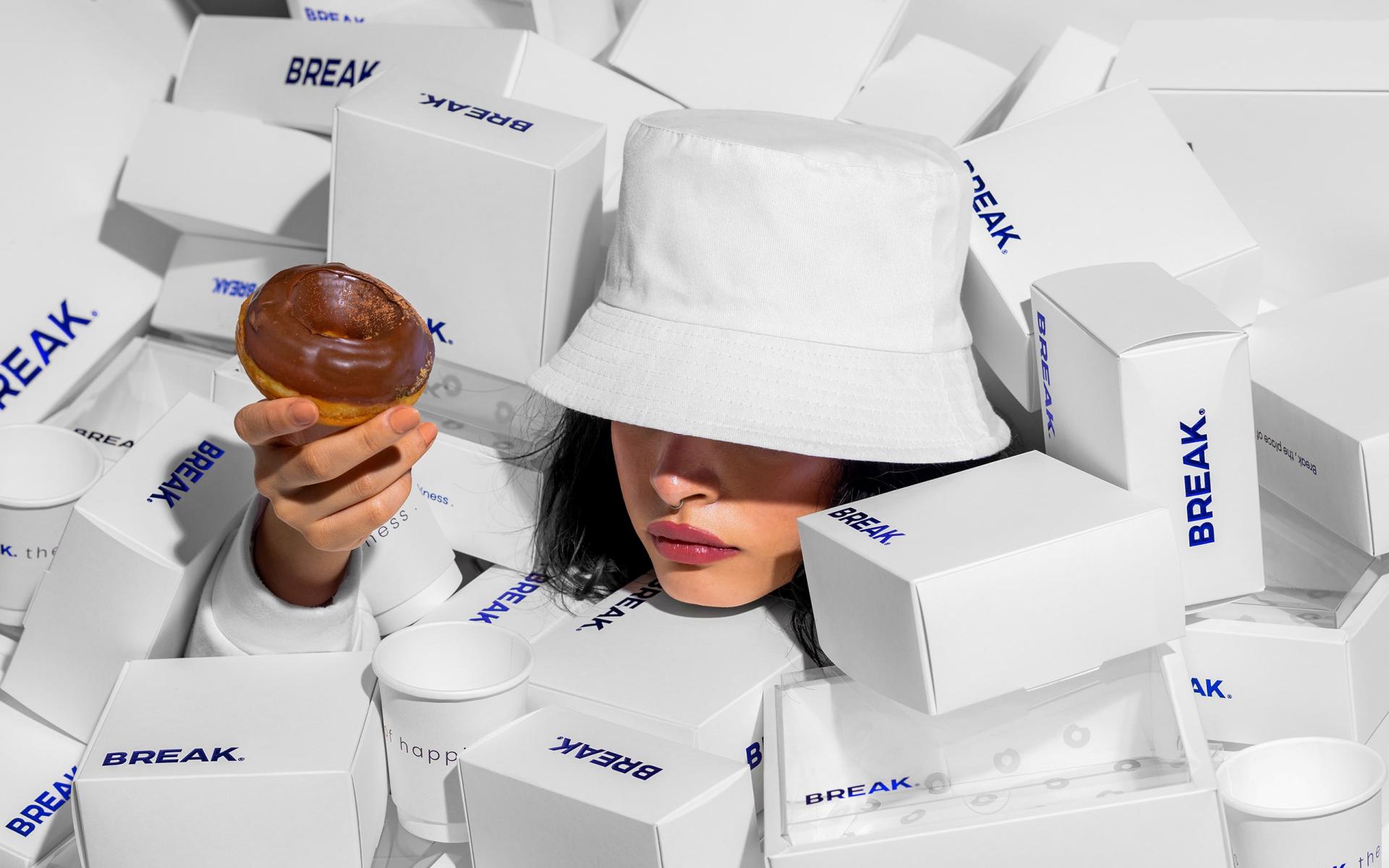 London Photography Awards Winner - OSTUDIO ®’s Visual Storytelling for Break