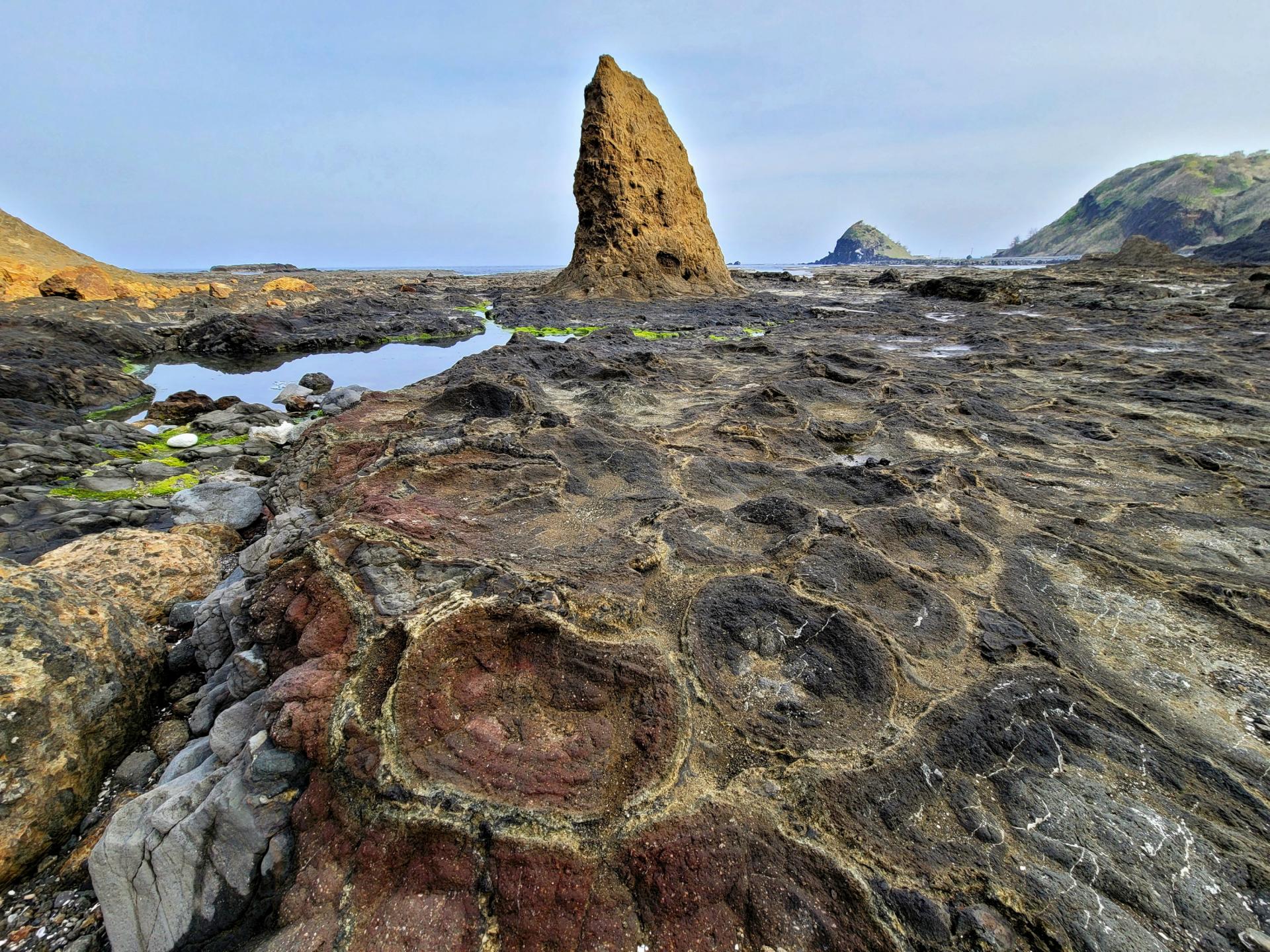 London Photography Awards Winner - “Bamboo shoot rock” and pillow lava in Sado Island, Japan