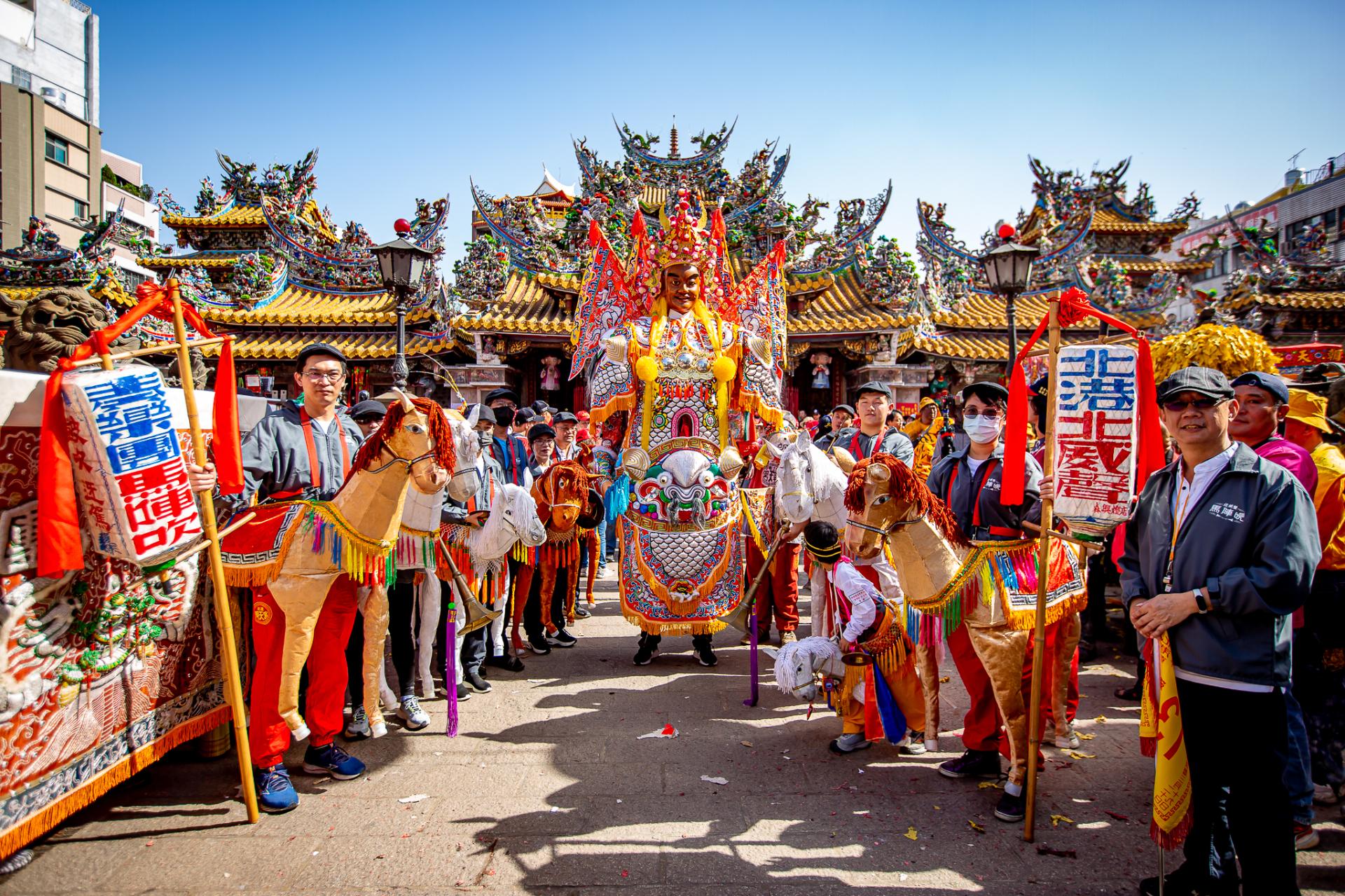 London Photography Awards Winner - Divine Generals Leading the Way: Beiwei Sheng’s Horse Format