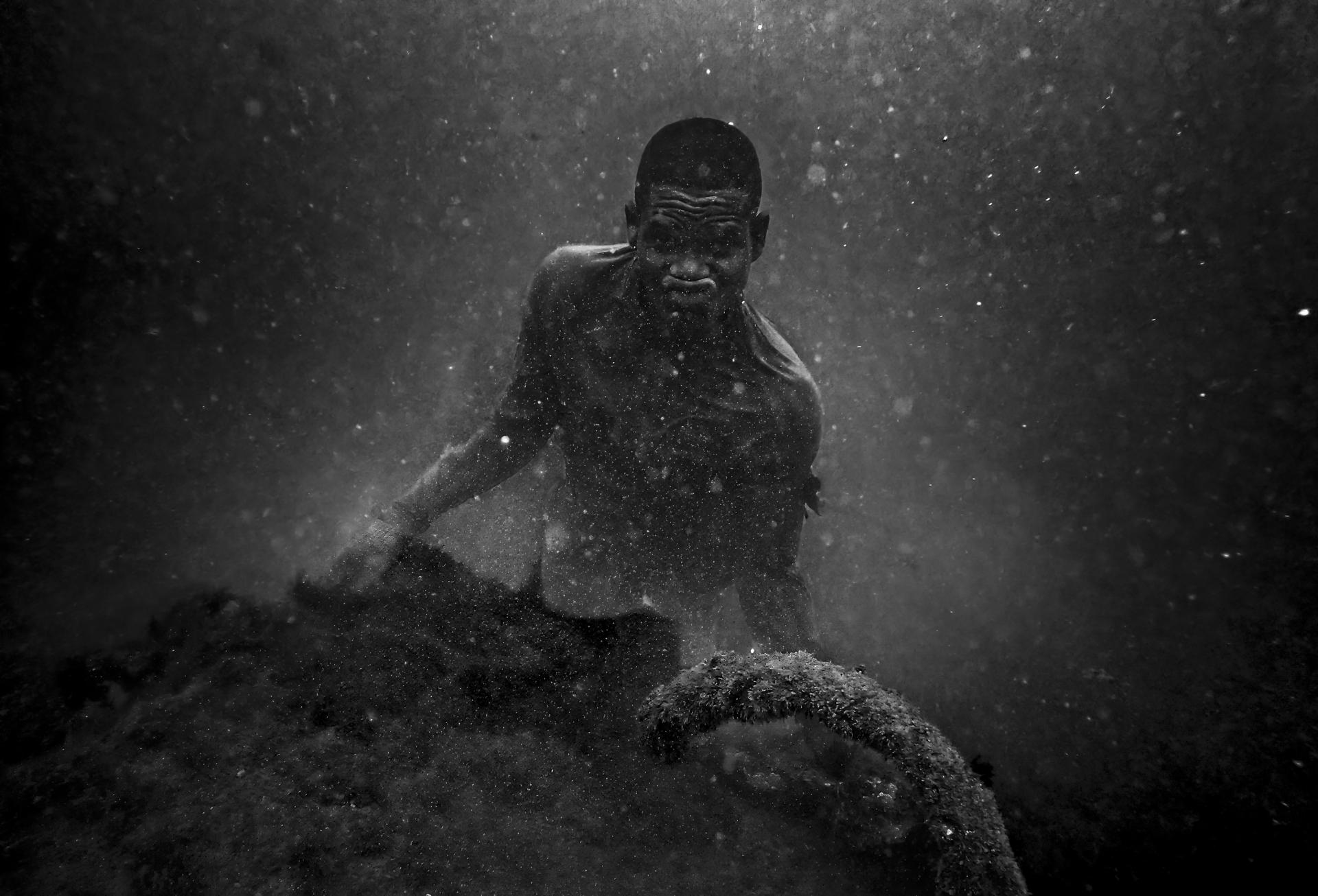 London Photography Awards Winner - From the bottom of the ocean 