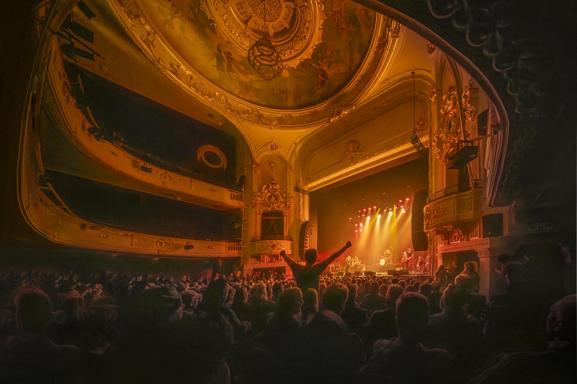 London Photography Awards Winner - Come Together at the Issac Theatre Royal
