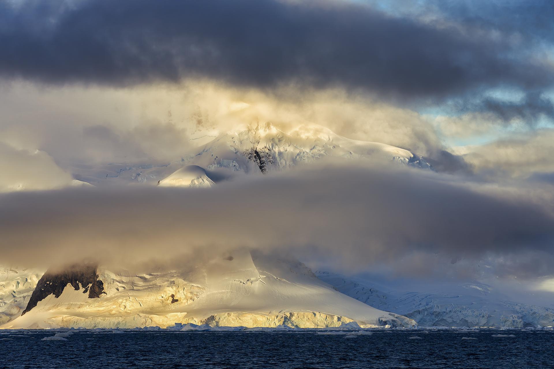 London Photography Awards Winner - Veiled Summit