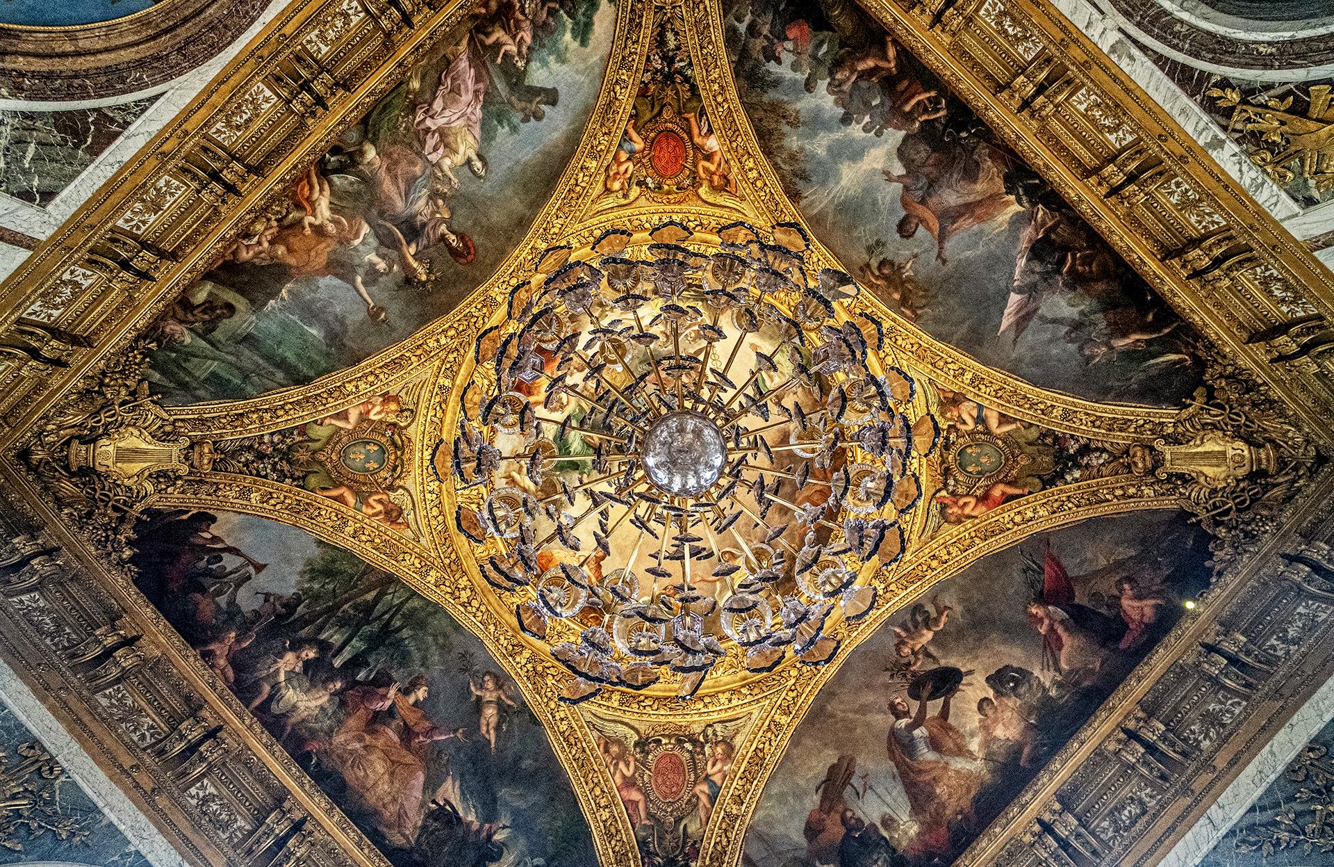 London Photography Awards Winner - Chandelier from Below