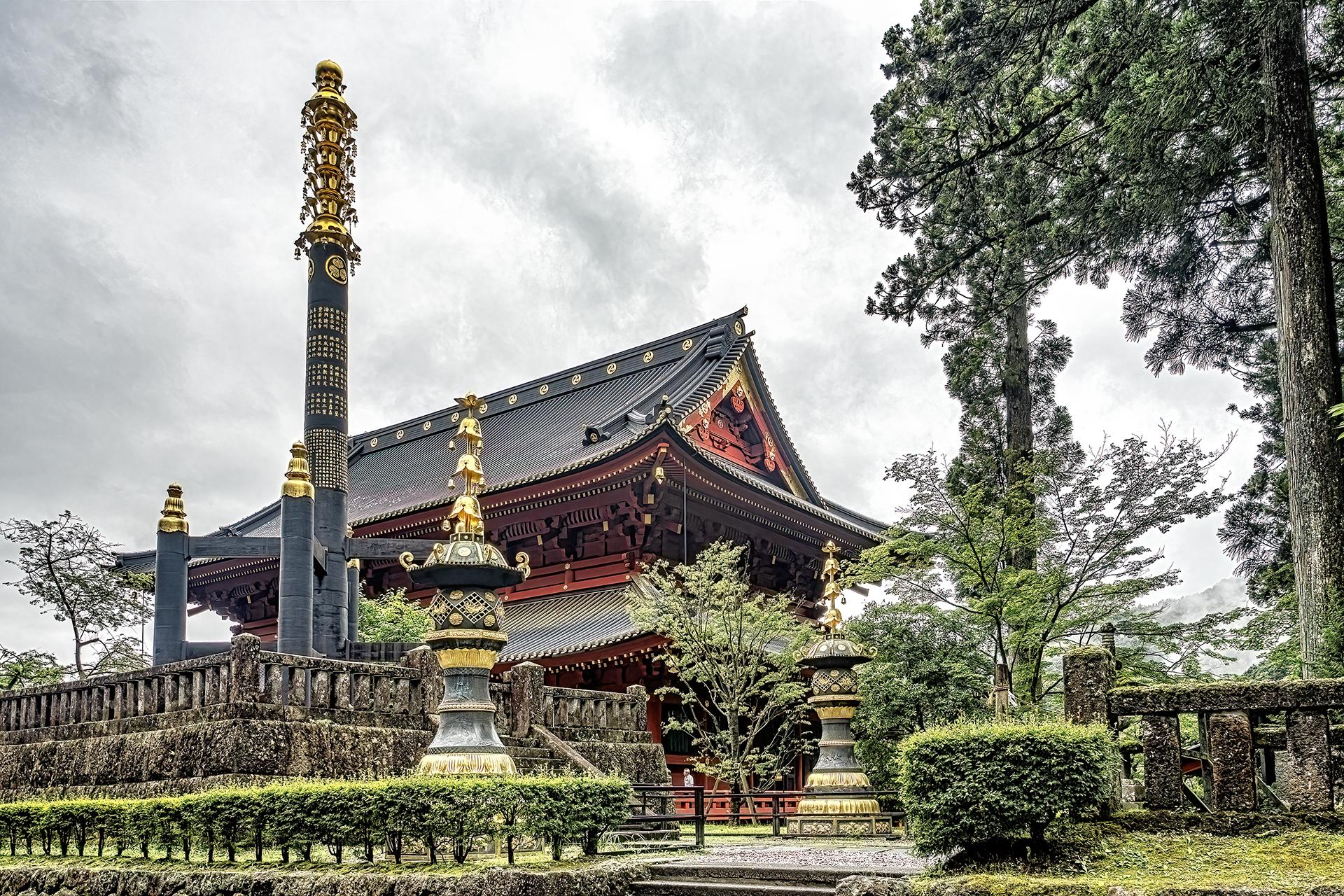 London Photography Awards Winner - Nikkozan Rinnoji Temple