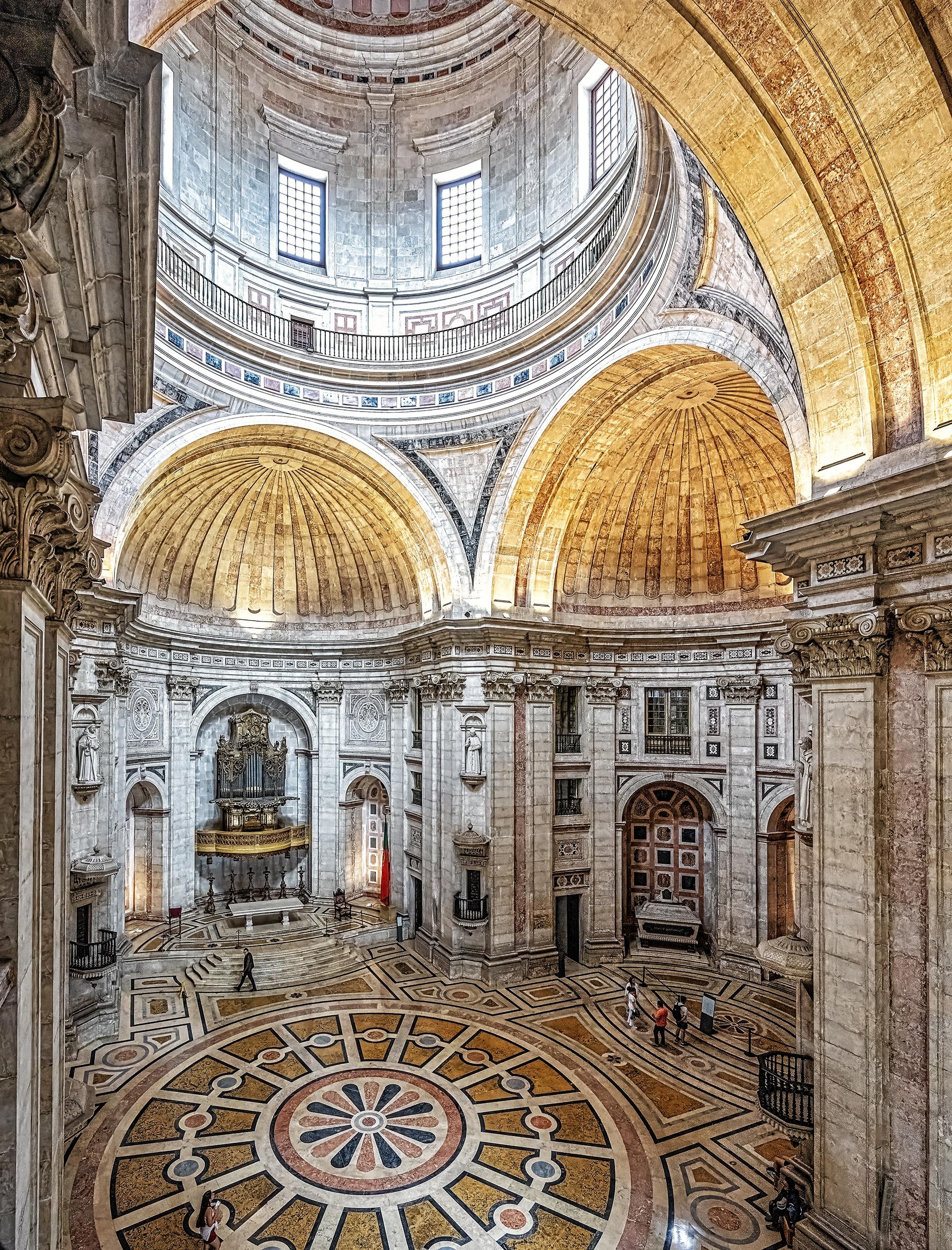 London Photography Awards Winner - Panteão Nacional Interiors