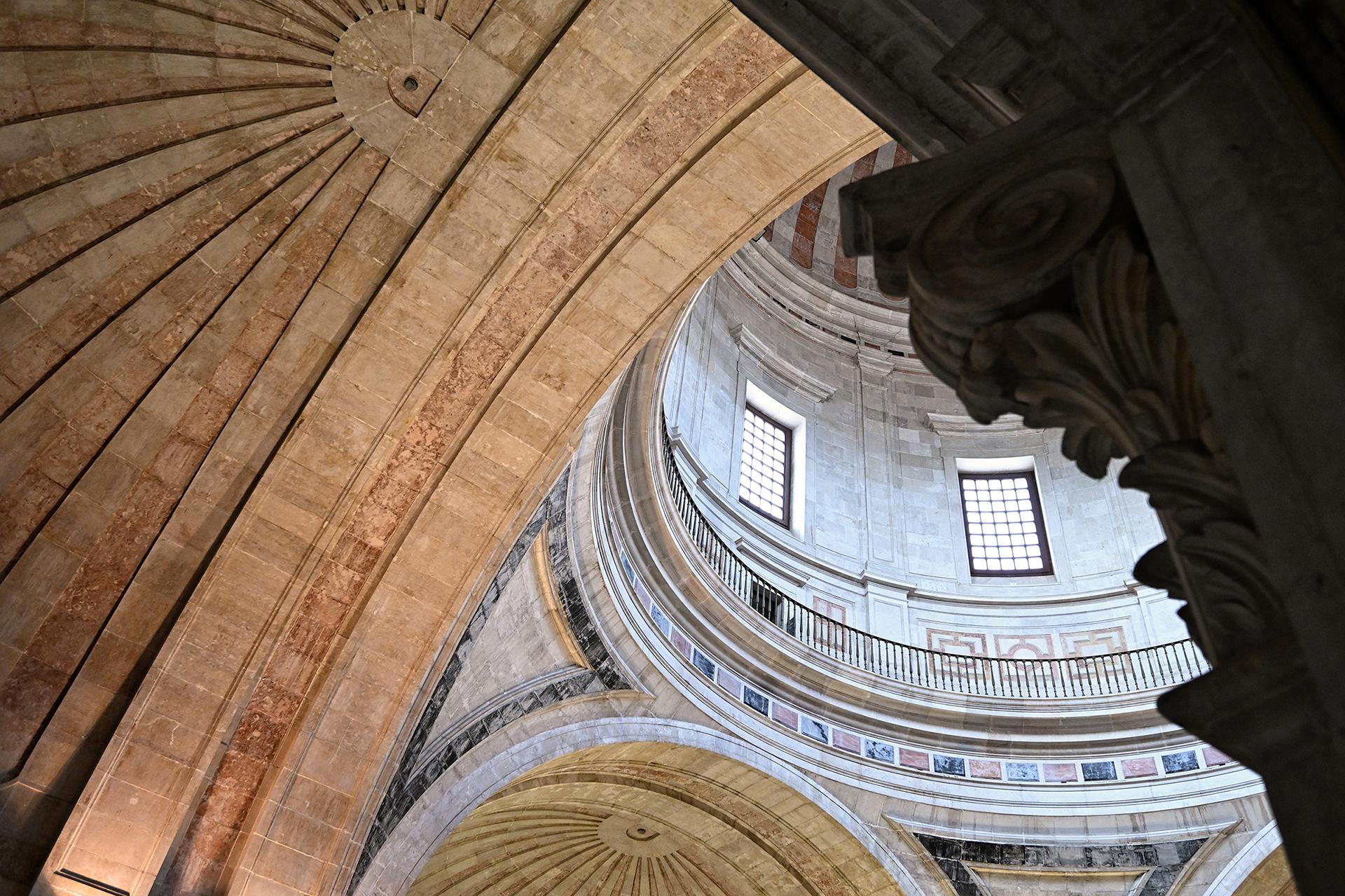 London Photography Awards Winner - Panteão Nacional Interiors