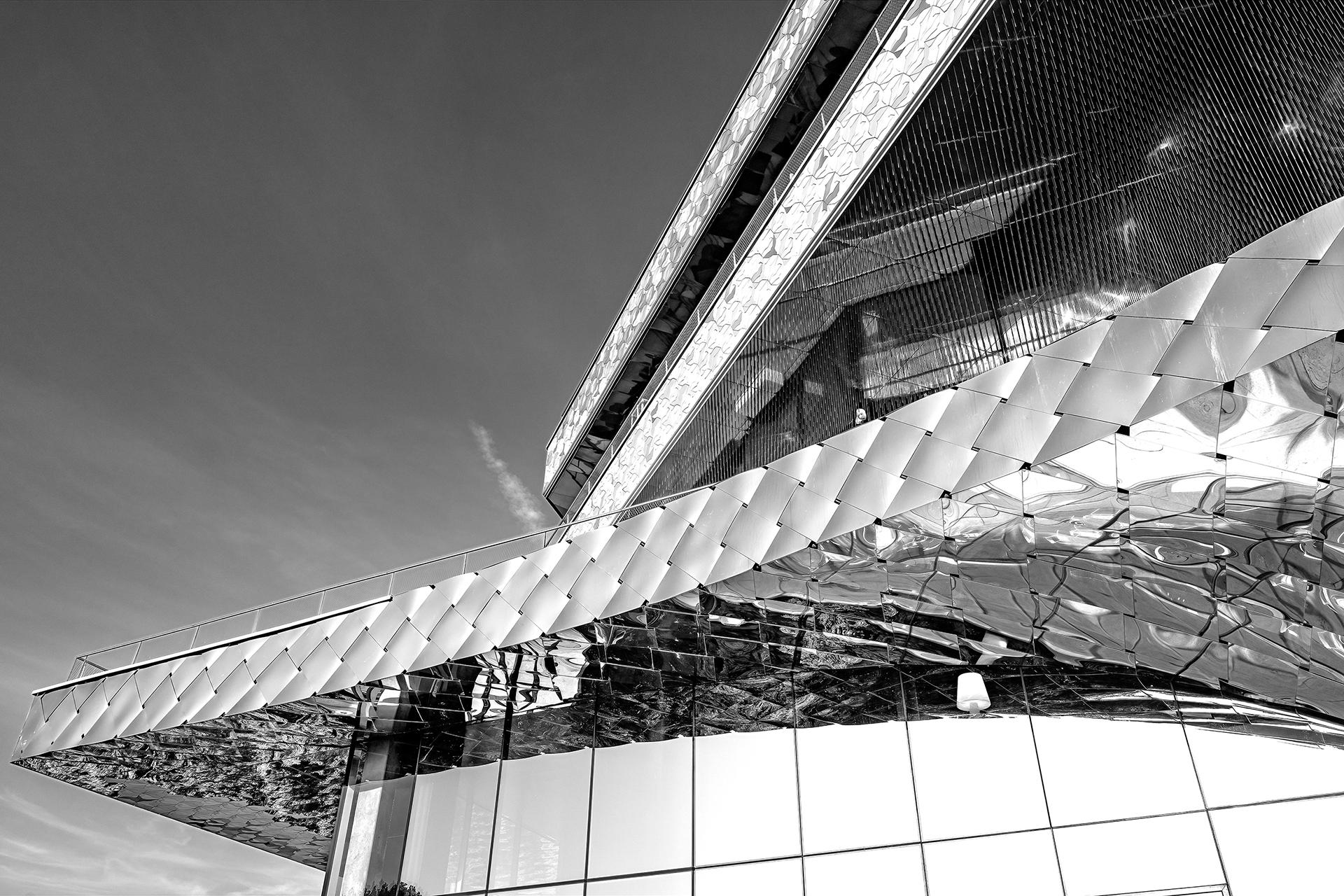 London Photography Awards Winner - Philharmonie de Paris Details
