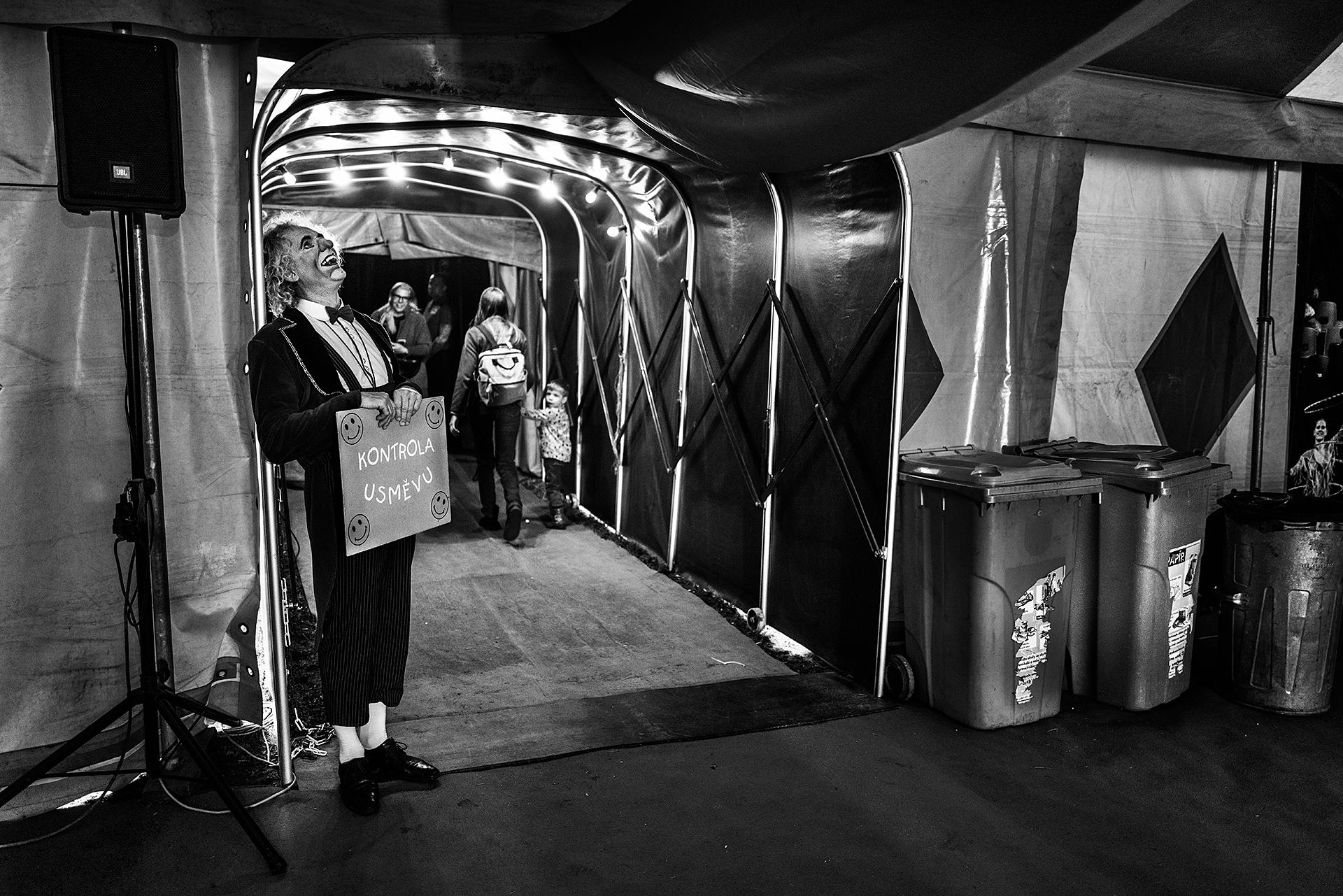 London Photography Awards Winner - Mr. Chap - From the life of a clown