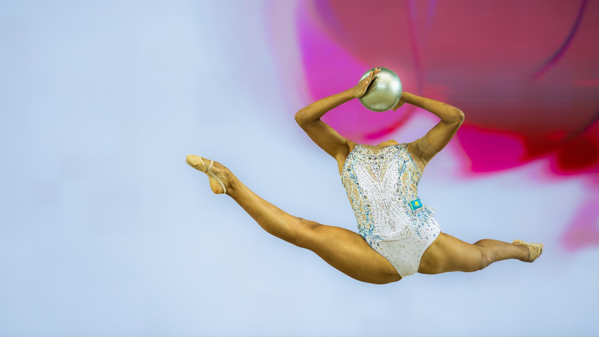 London Photography Awards Winner - Poise in motion