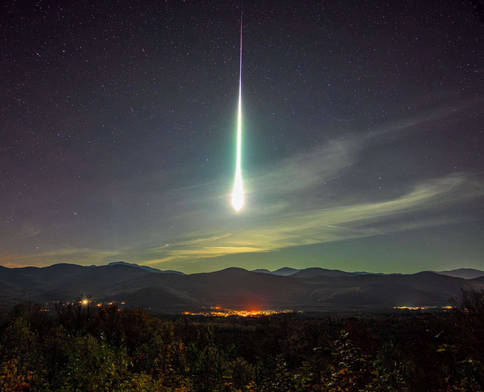 London Photography Awards Winner - Green Meteor in the White Mountains