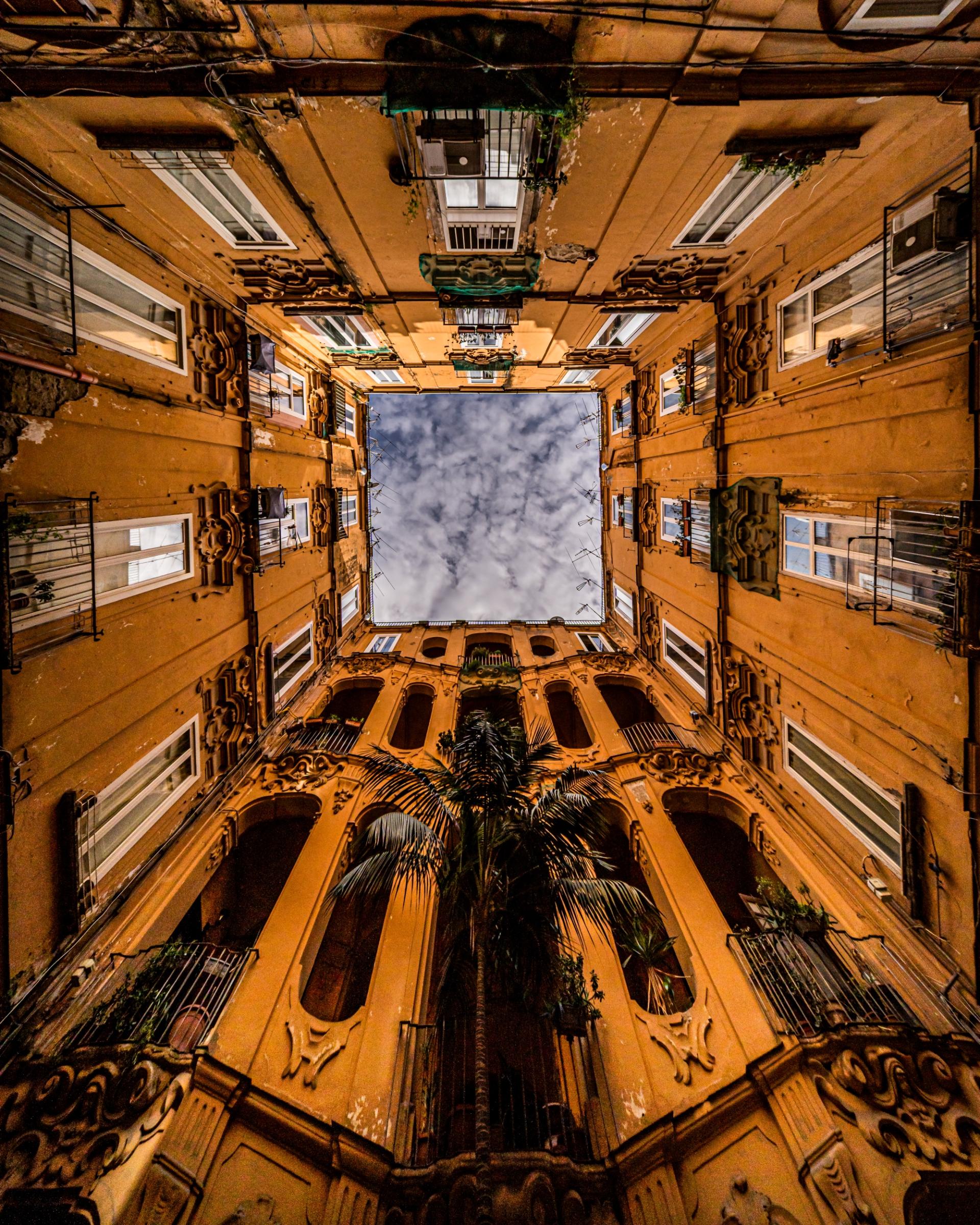 London Photography Awards Winner - Veiled Naples: the geometry of silence