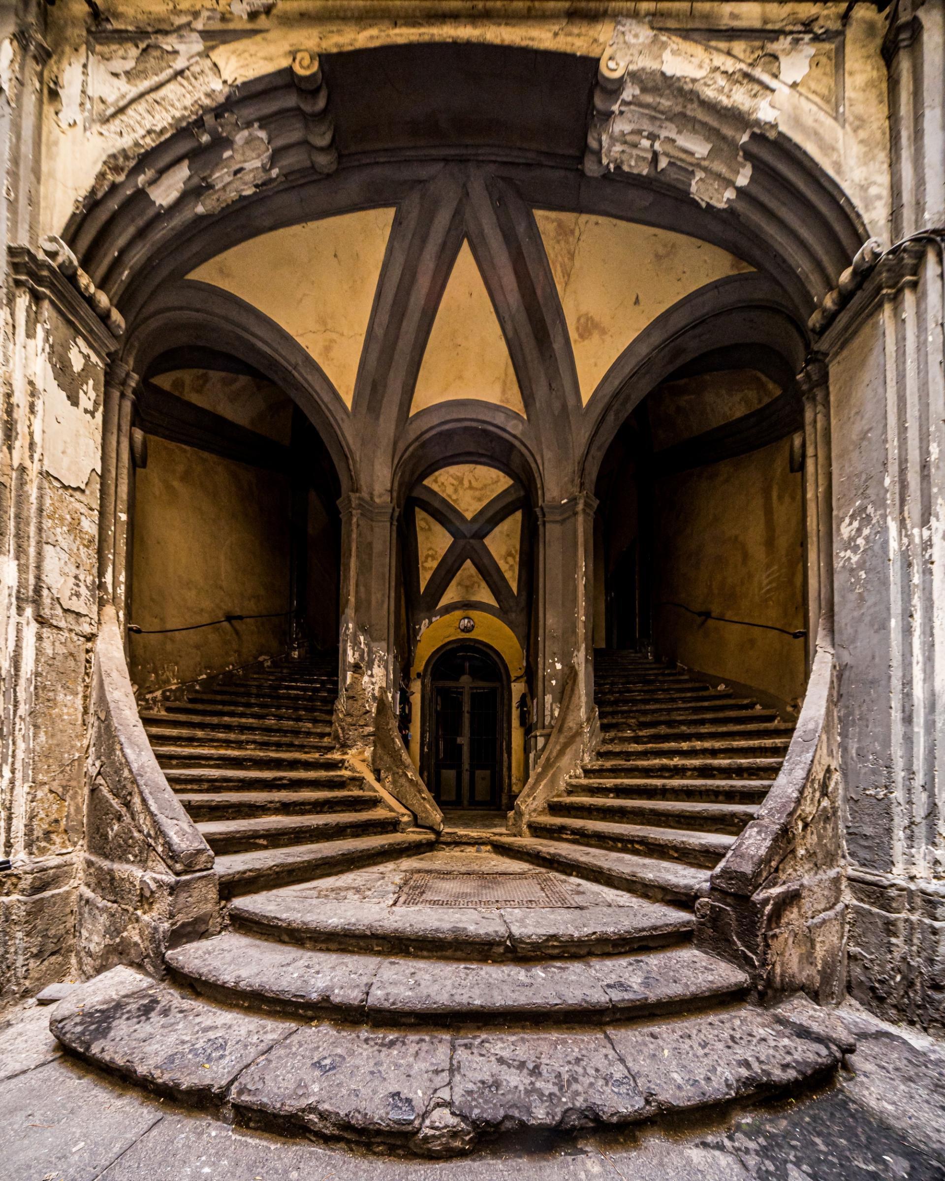 London Photography Awards Winner - Veiled Naples: the geometry of silence