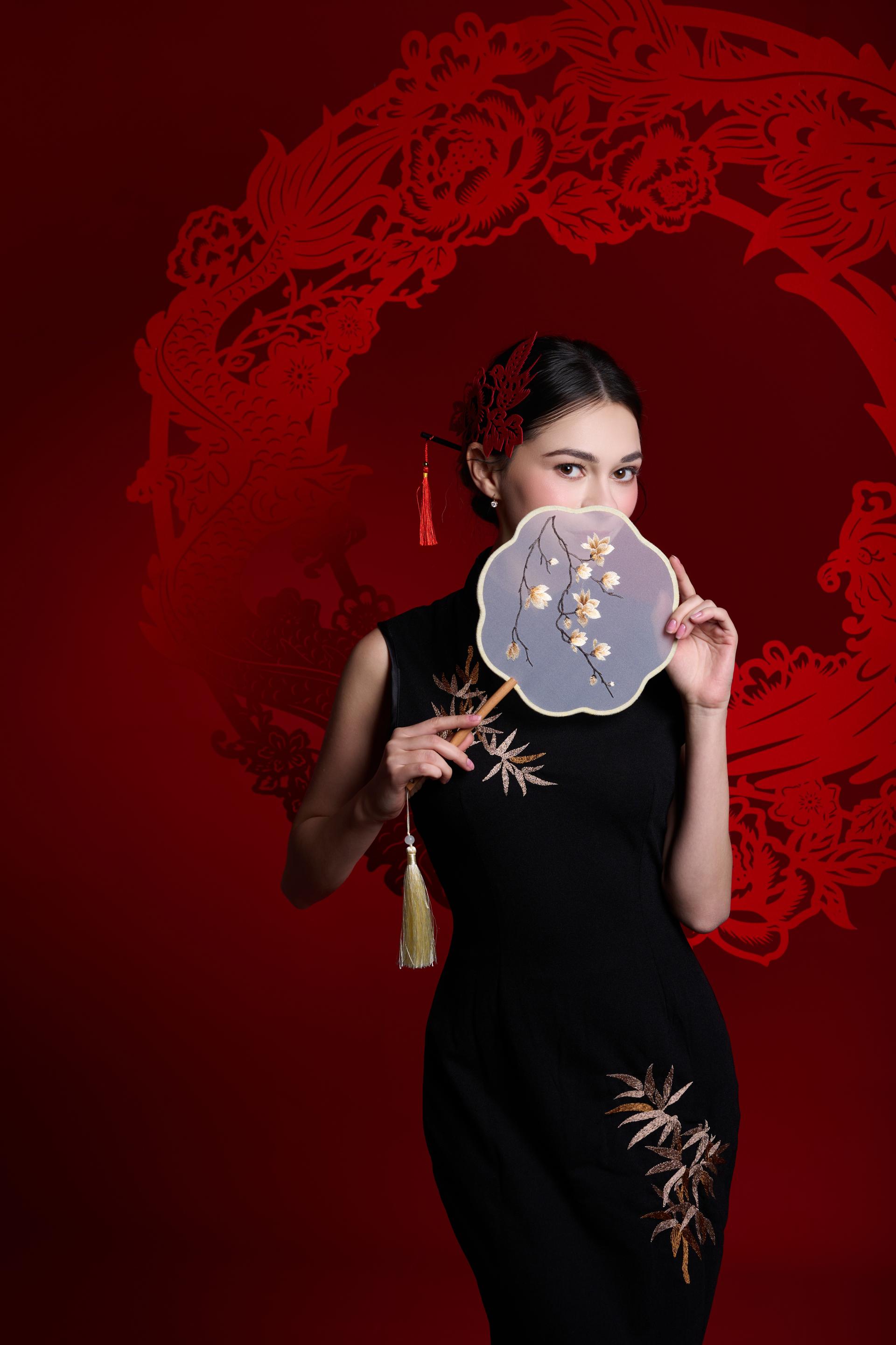 London Photography Awards Winner -  paper-cutting 
