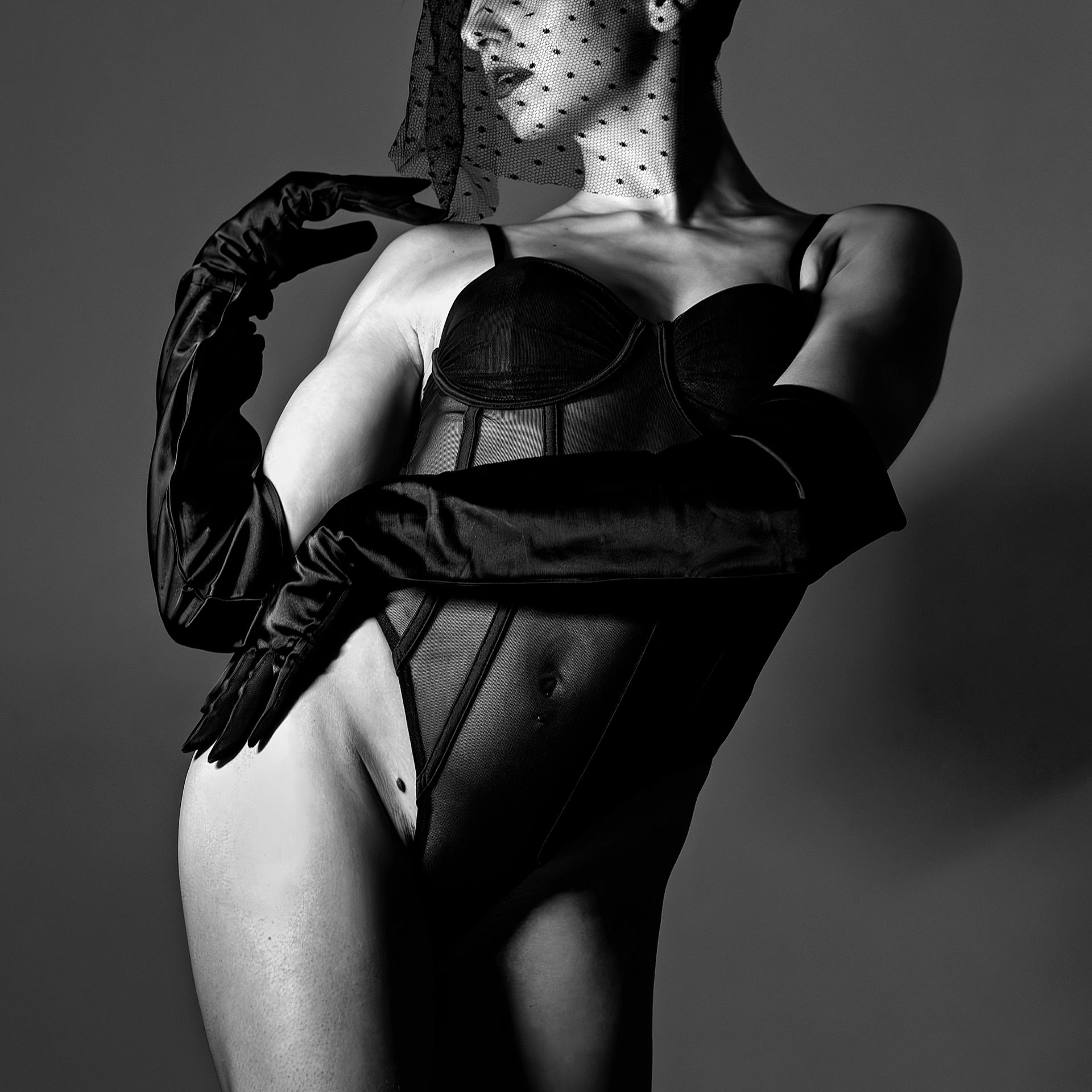 London Photography Awards Winner - Framed by Elegance