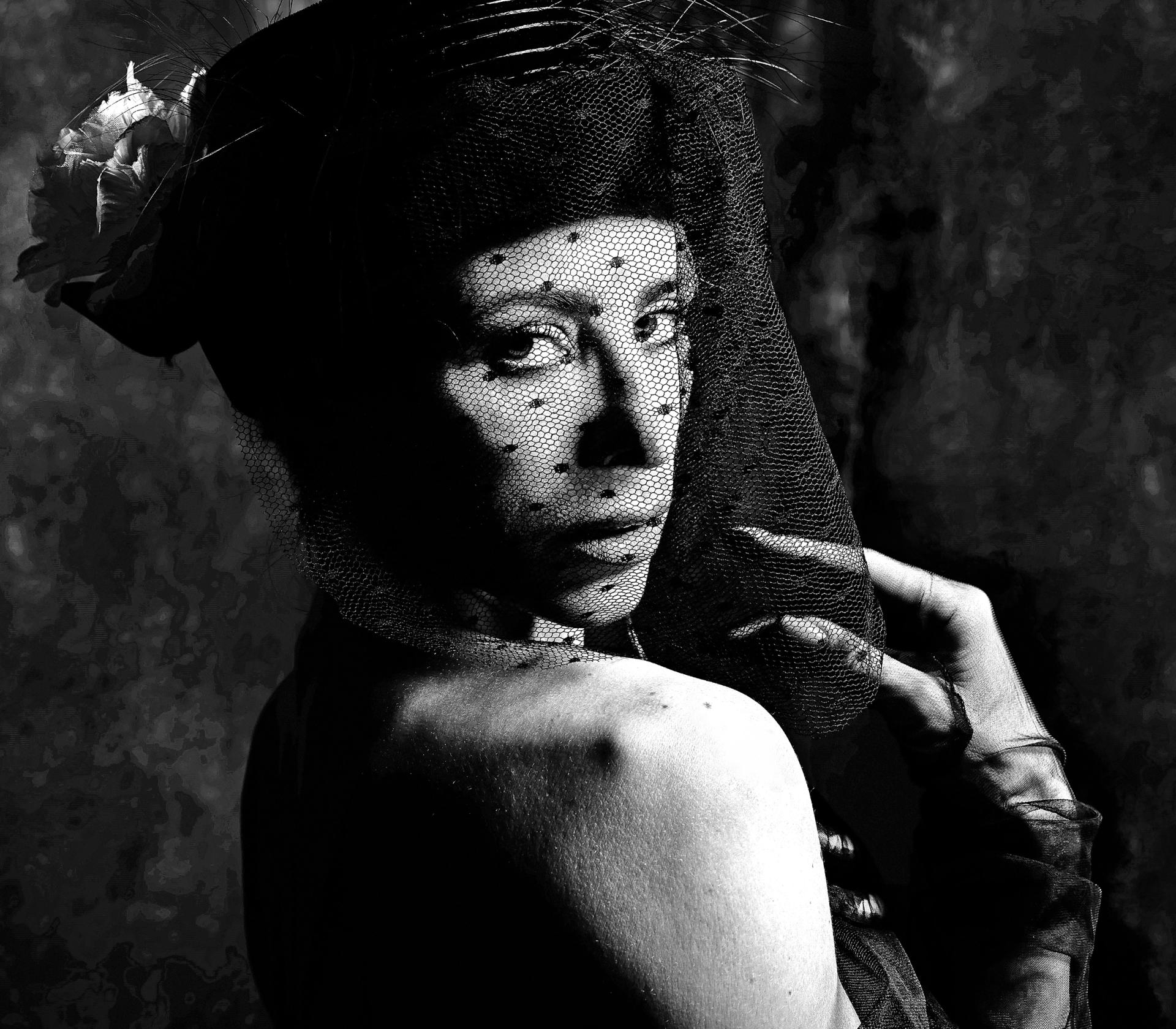 London Photography Awards Winner - Framed by Elegance