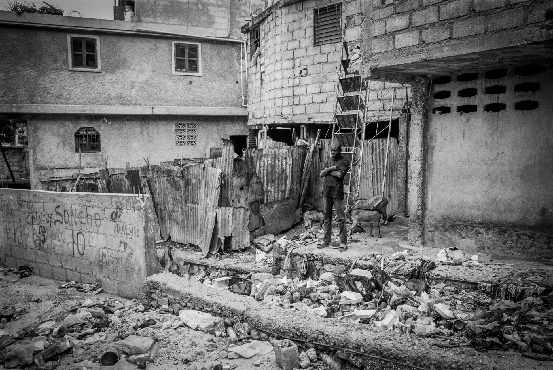 London Photography Awards Winner - Thirst for plainness
