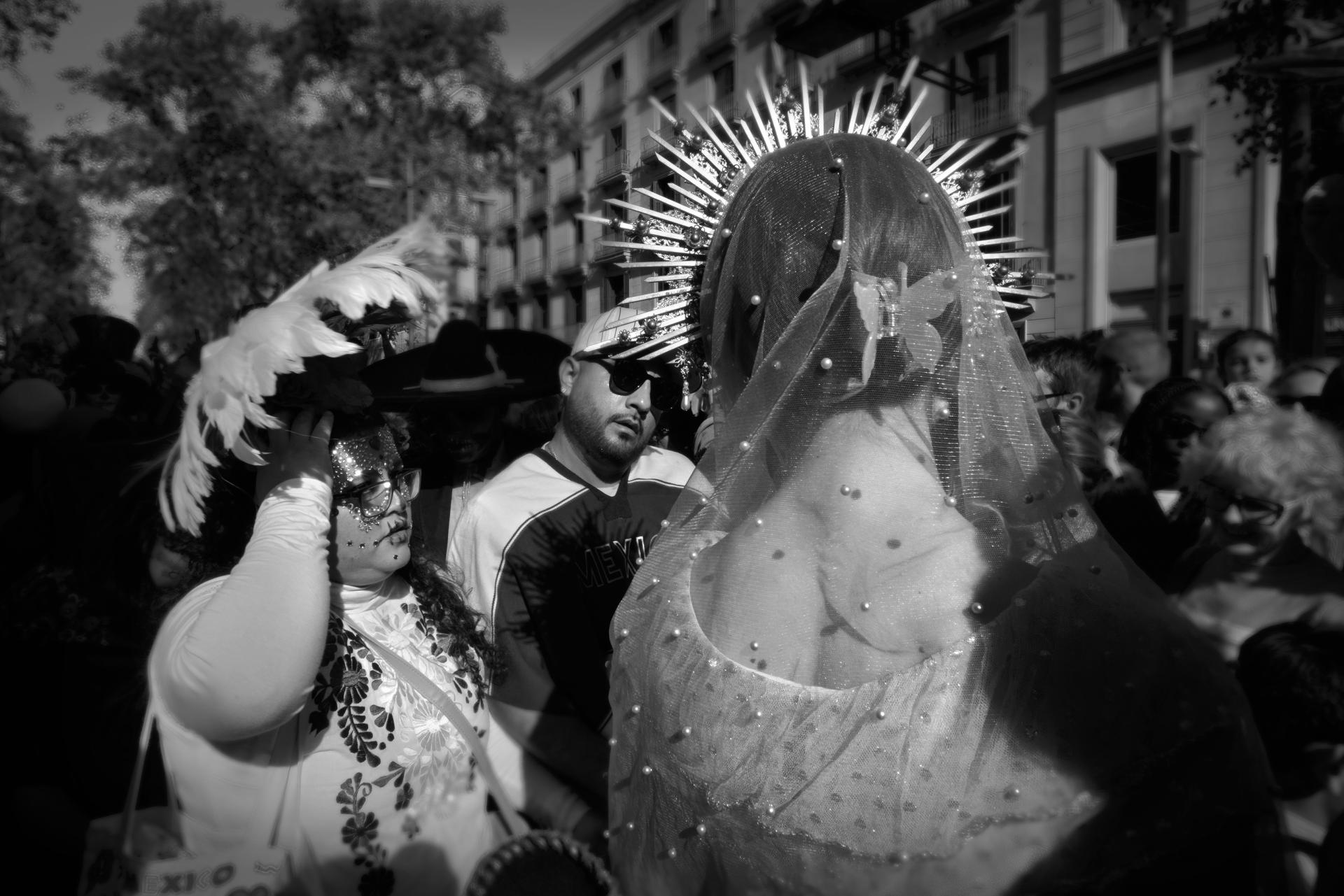 London Photography Awards Winner - The march of life and death